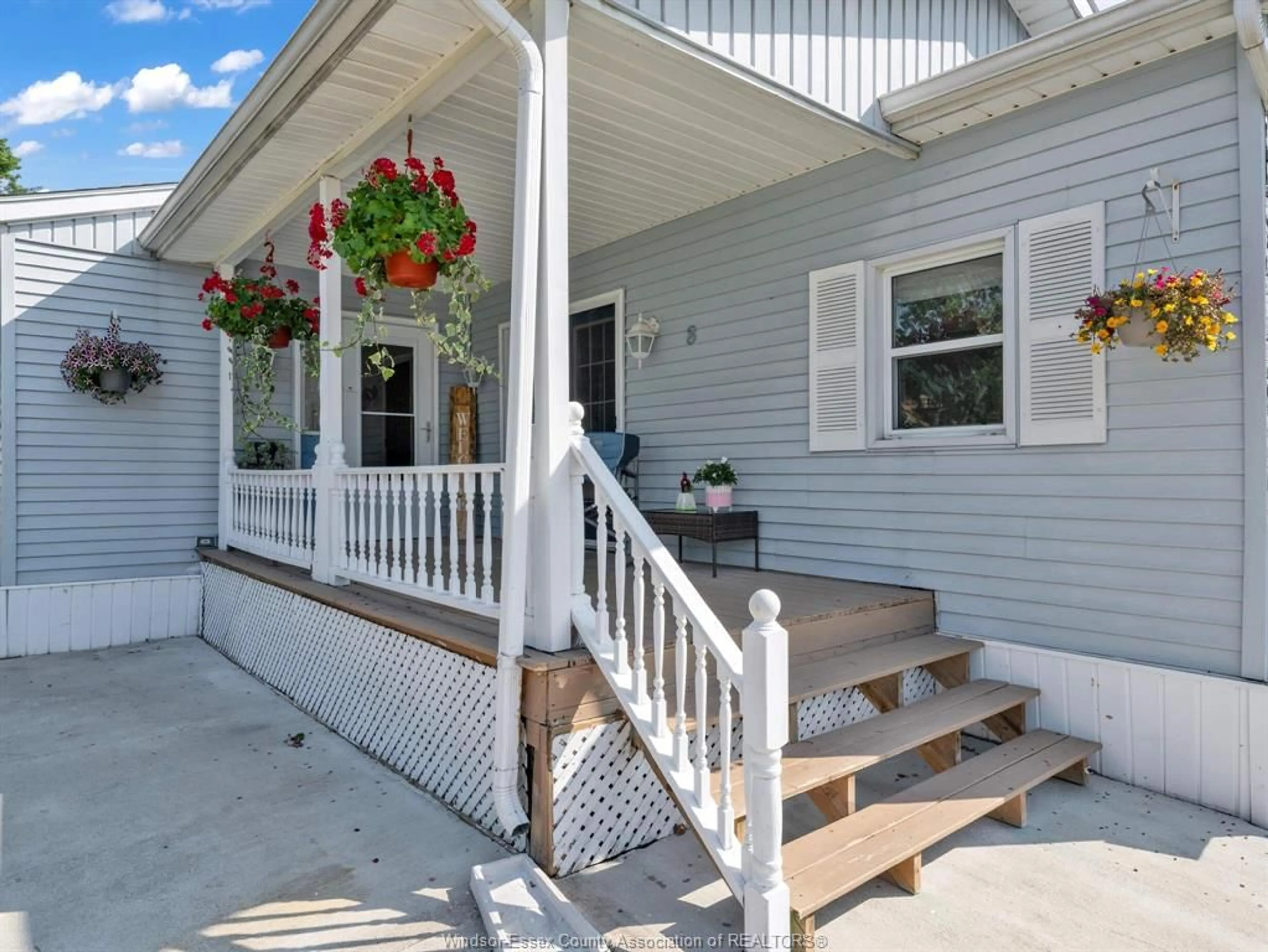 Unknown for 8 Maple, McGregor Ontario N0R 1J0