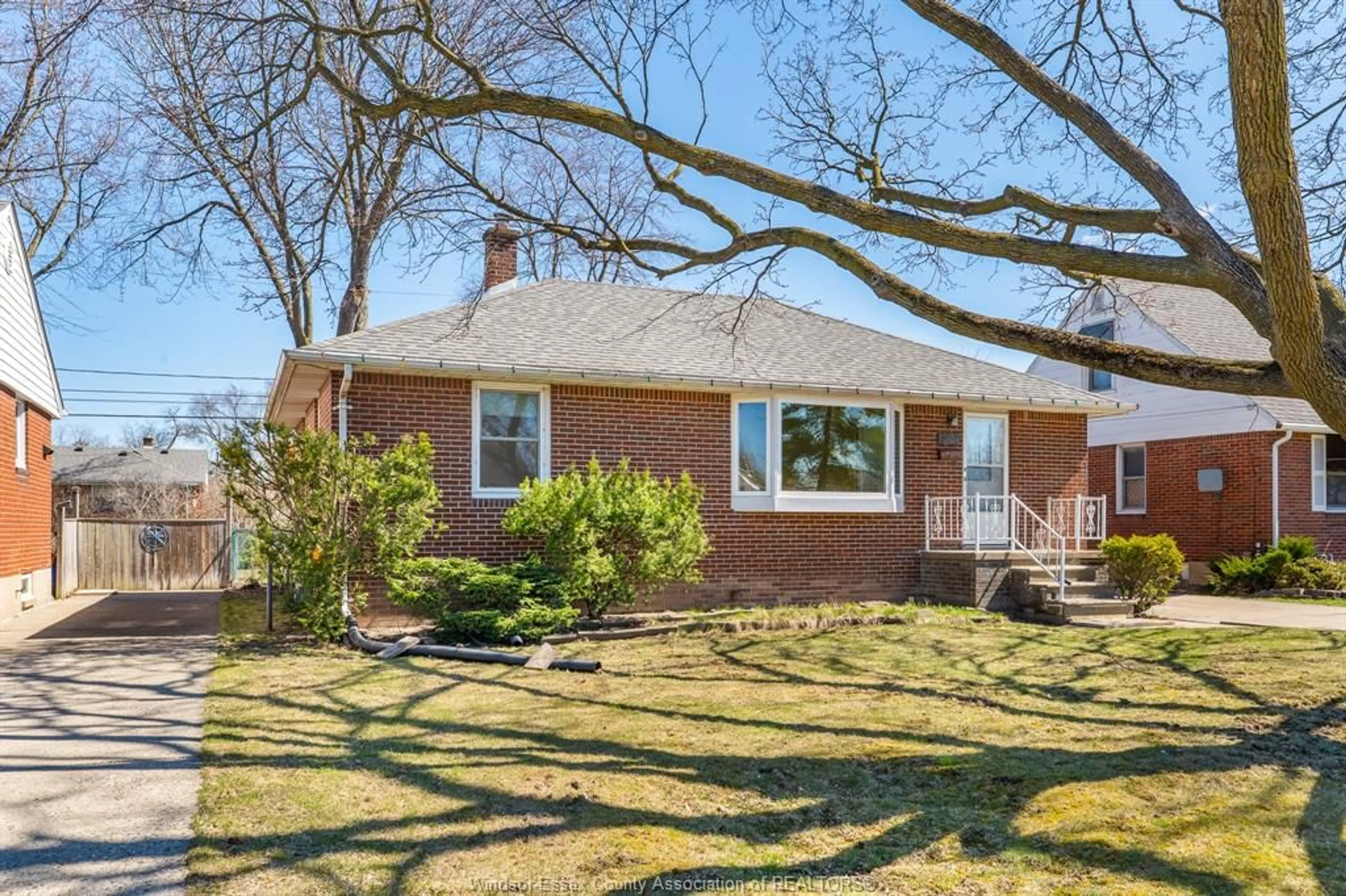 Home with brick exterior material, street for 1024 Isabelle Pl, Windsor Ontario N8S 3B2