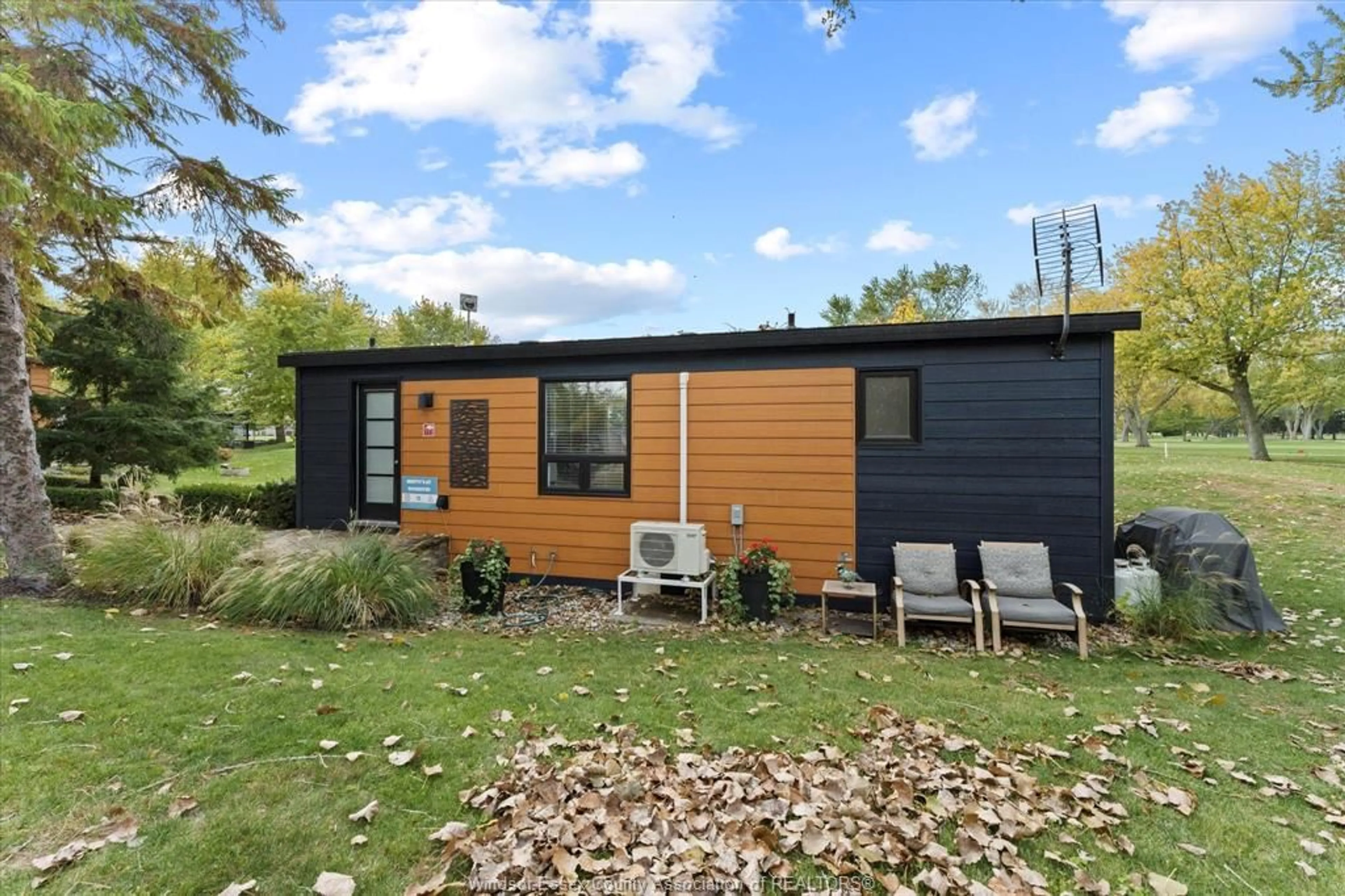 Shed for 981 COUNTY RD 2 #711, Lakeshore Ontario N8L 1B4