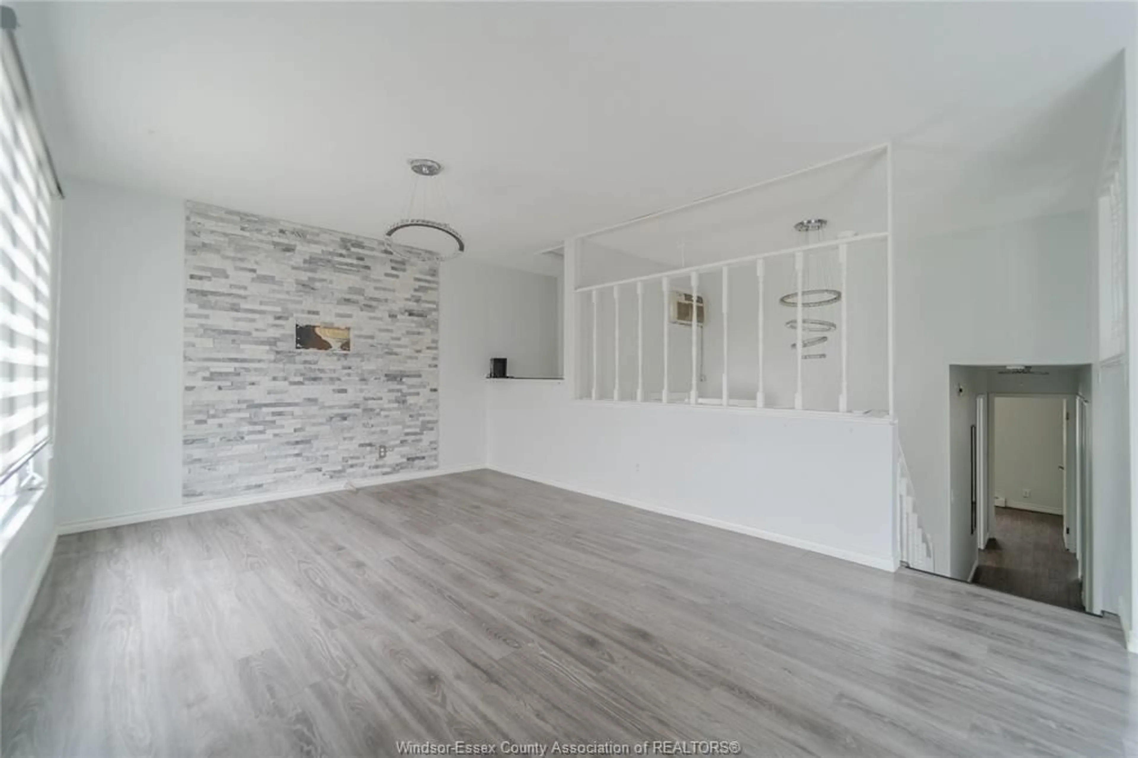 A pic of a room for 8337 East Moor Crt, Windsor Ontario N8S 4M7