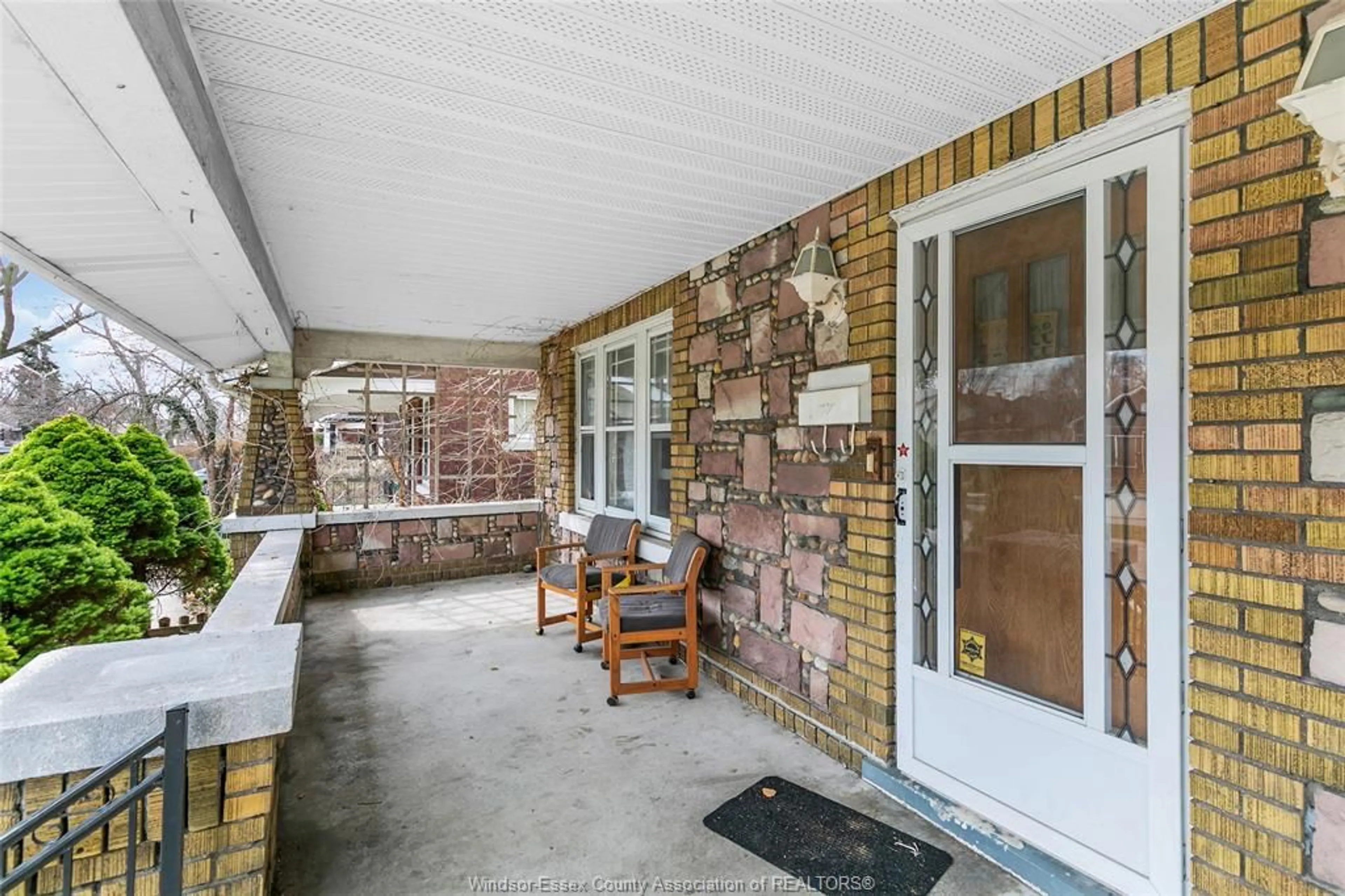 Unknown for 369 RANKIN, Windsor Ontario N9B 2R6