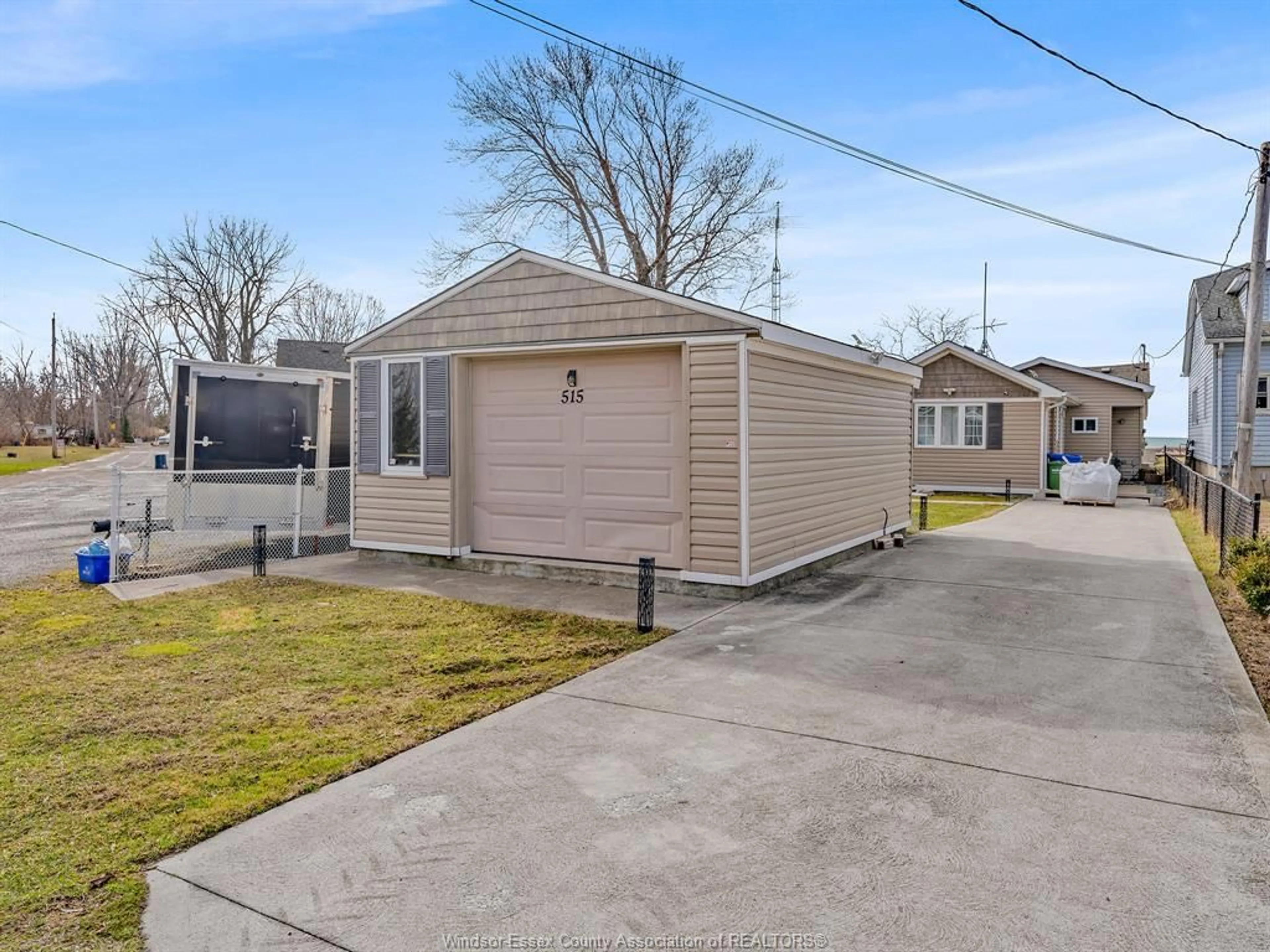 A pic from outside/outdoor area/front of a property/back of a property/a pic from drone, street for 515 LYPPS BEACH, Colchester Ontario N0R 1G0