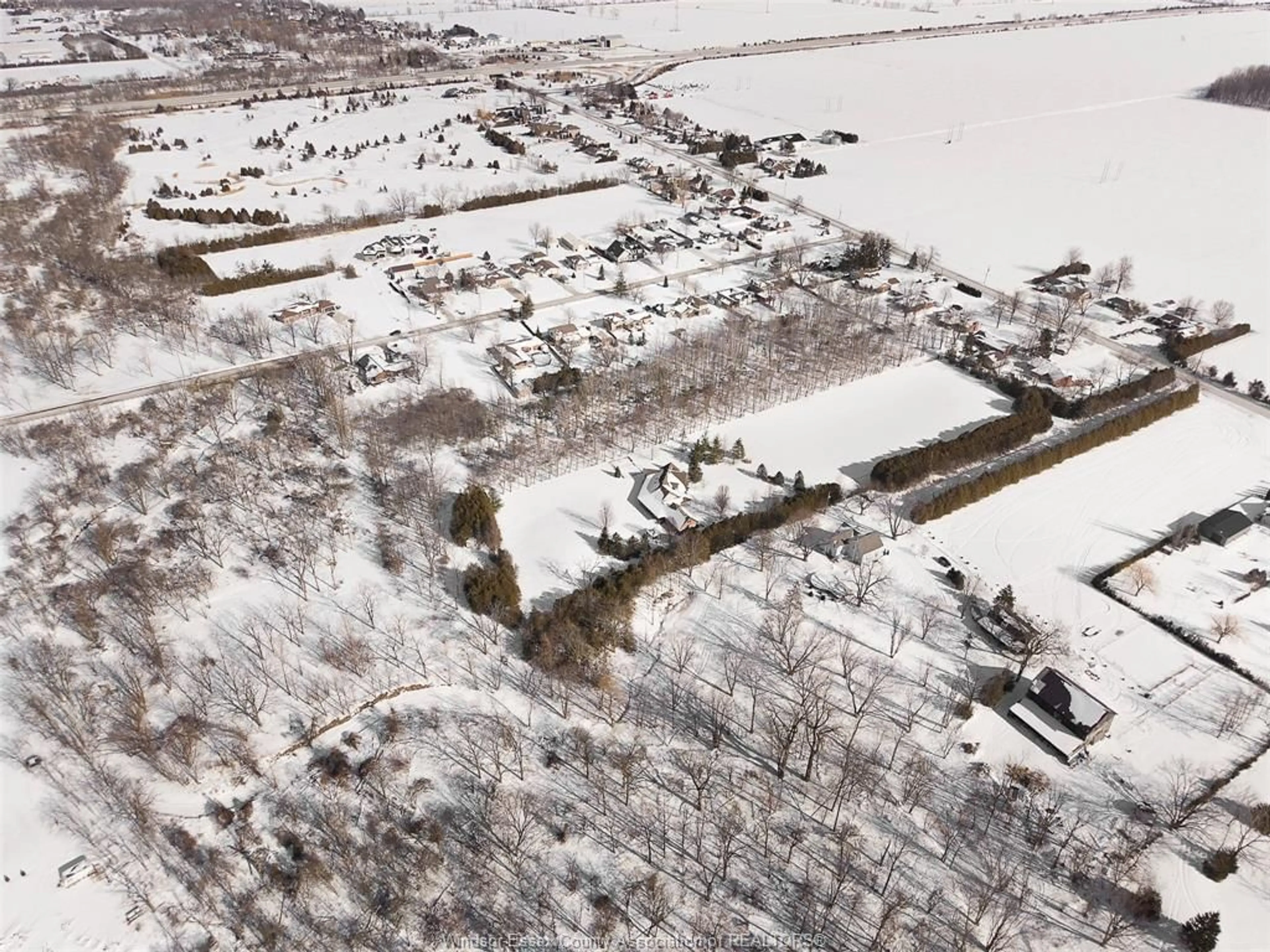 A pic from outside/outdoor area/front of a property/back of a property/a pic from drone, street for V/L BISSONNETTE Lane, Lakeshore Ontario N0R 1V0