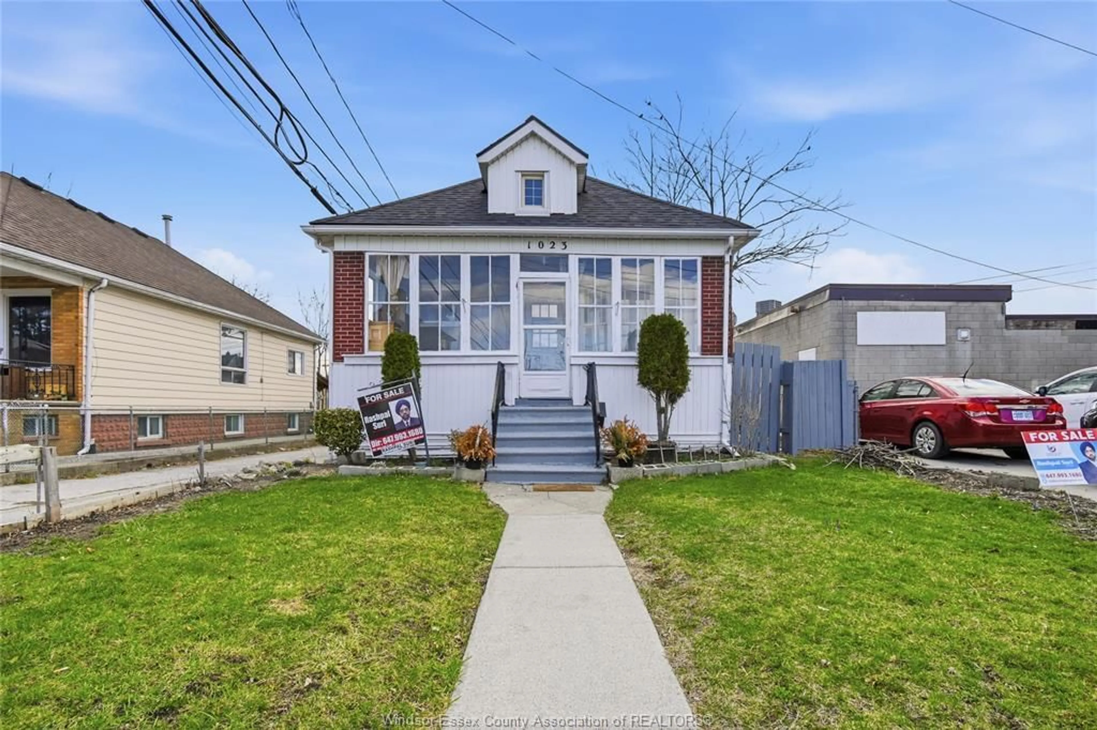 Unknown for 1023 HALL Ave, Windsor Ontario N9A 2M6