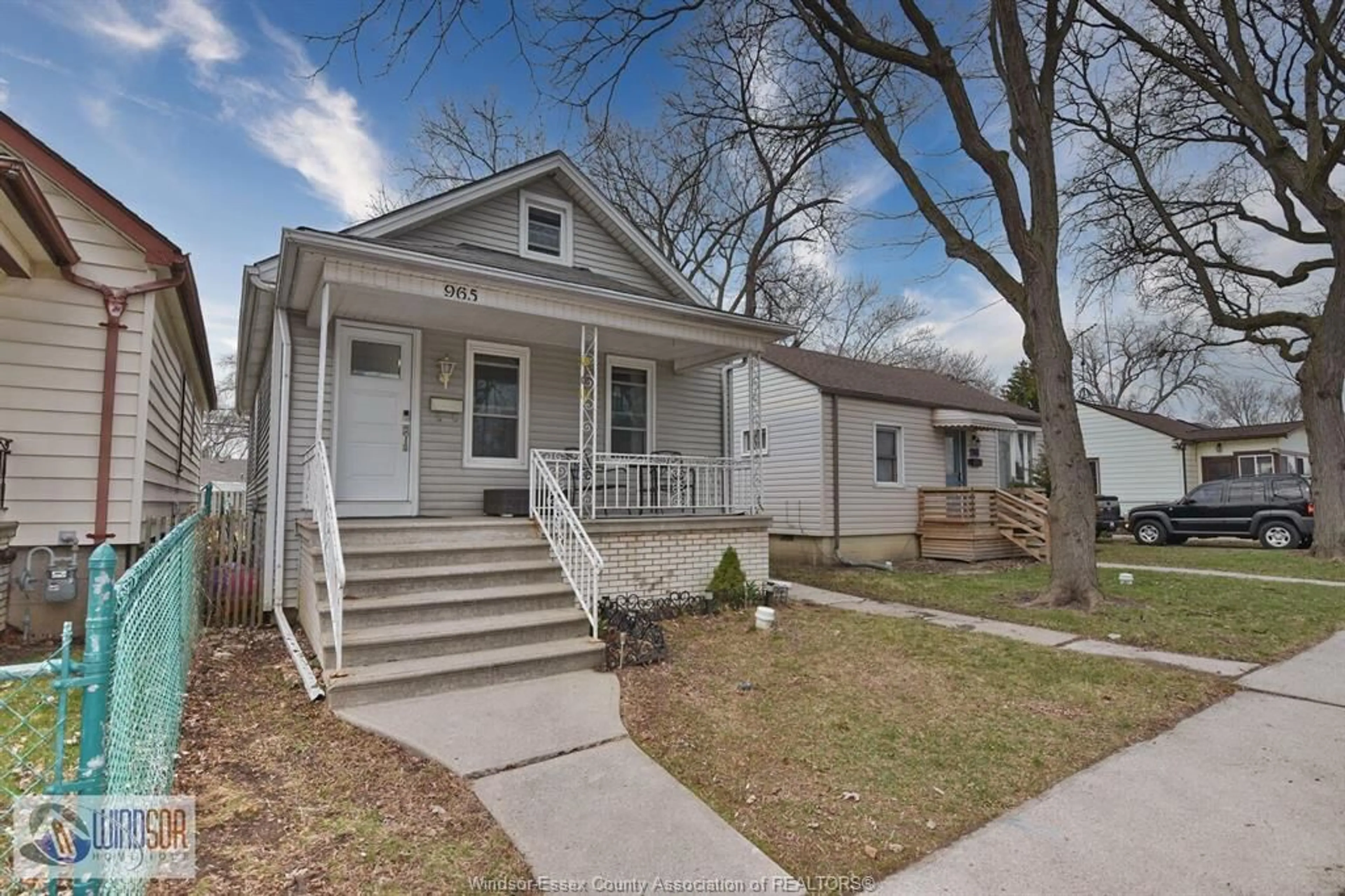 Unknown for 965 BRIDGE, Windsor Ontario N9B 2M9