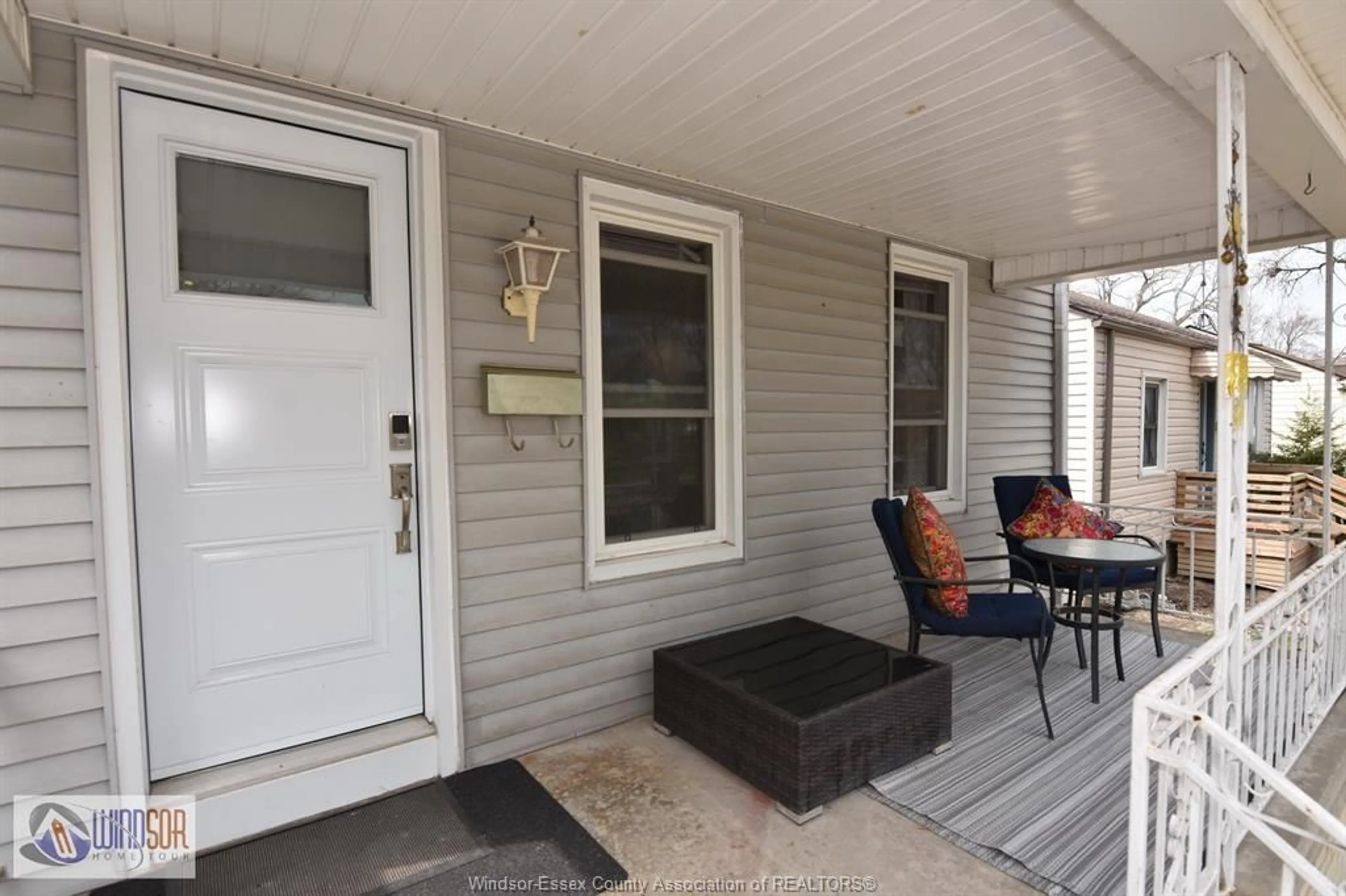 Unknown for 965 BRIDGE, Windsor Ontario N9B 2M9