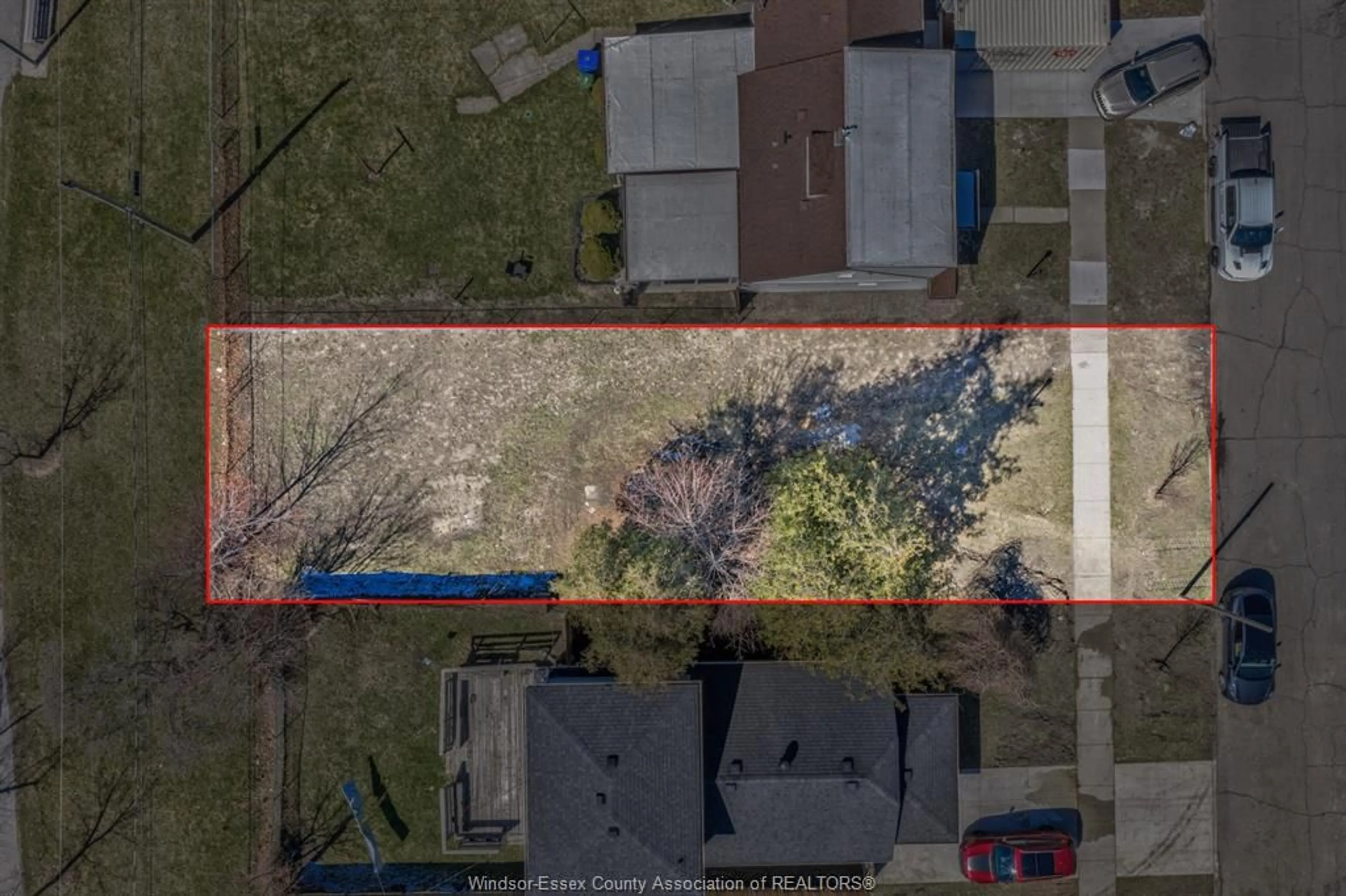 A pic from outside/outdoor area/front of a property/back of a property/a pic from drone, street for V/L MARK Ave, Windsor Ontario N9B 3G5