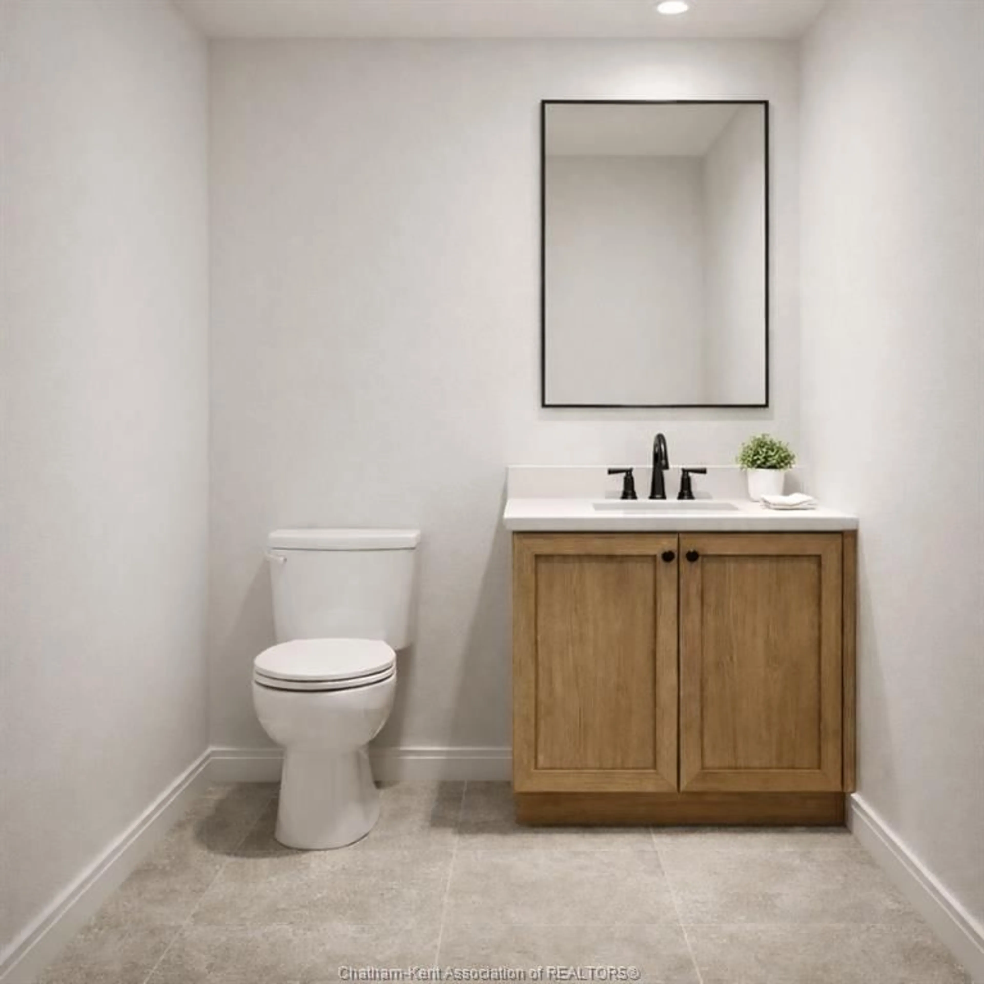 Standard bathroom, ceramic/tile floor for 143 Rosewood Cres, Chatham Ontario N7M 0V5