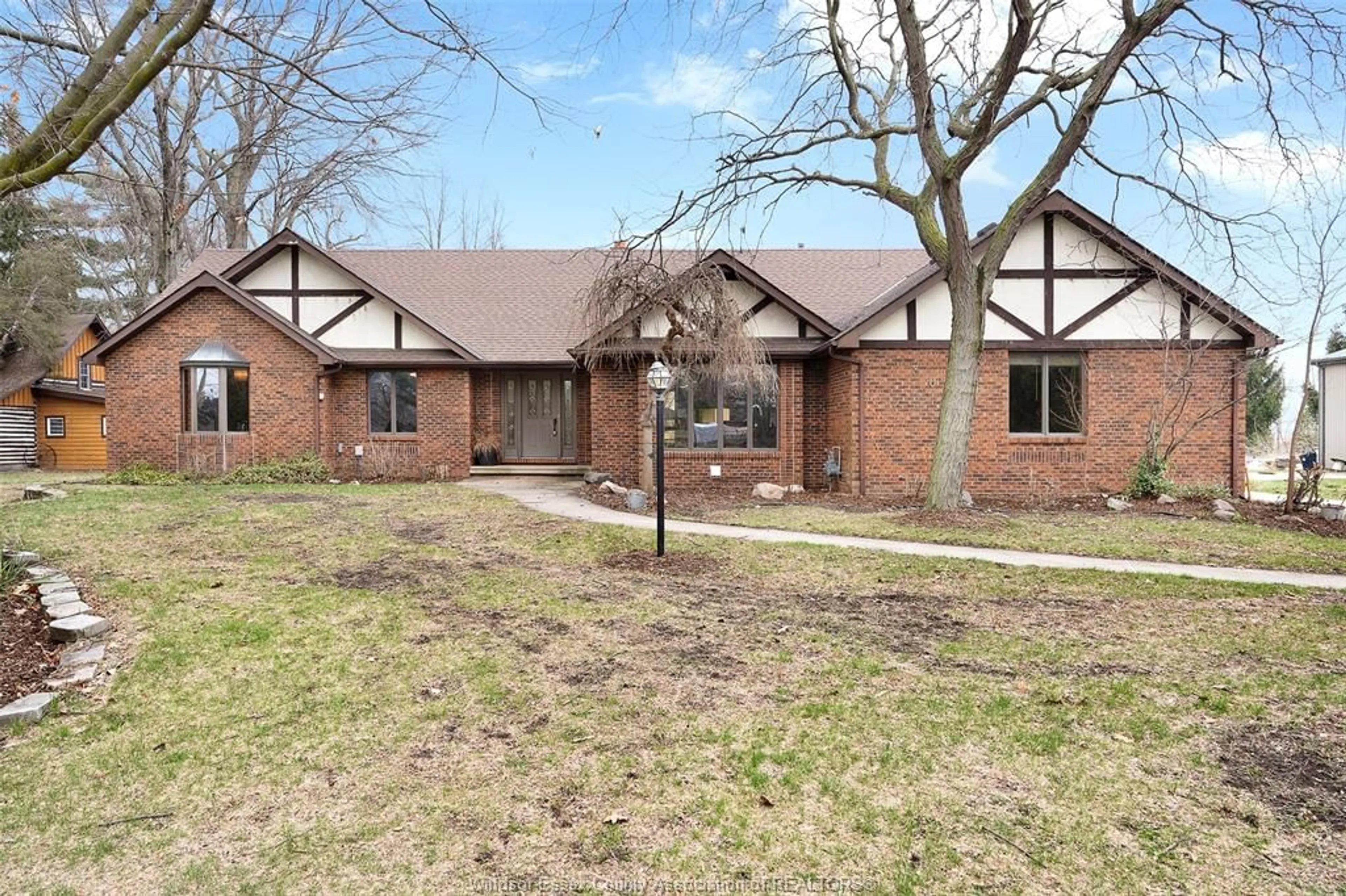 Home with brick exterior material, street for 308 EAST RUSCOM RIVER Rd, St. Joachim Ontario N0R 1S0