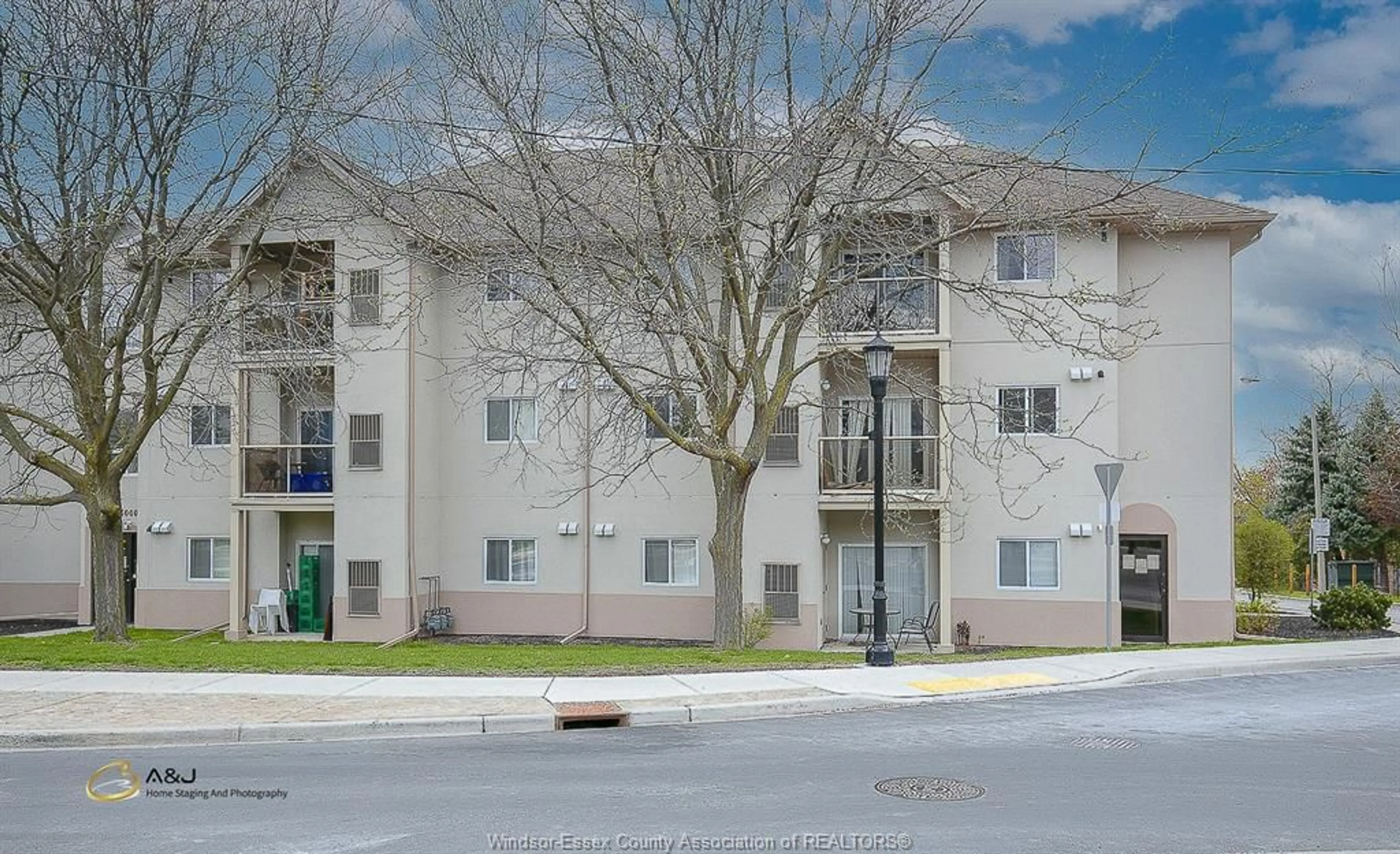 Unknown for 3000 SANDWICH #203, Windsor Ontario N9C 4C3