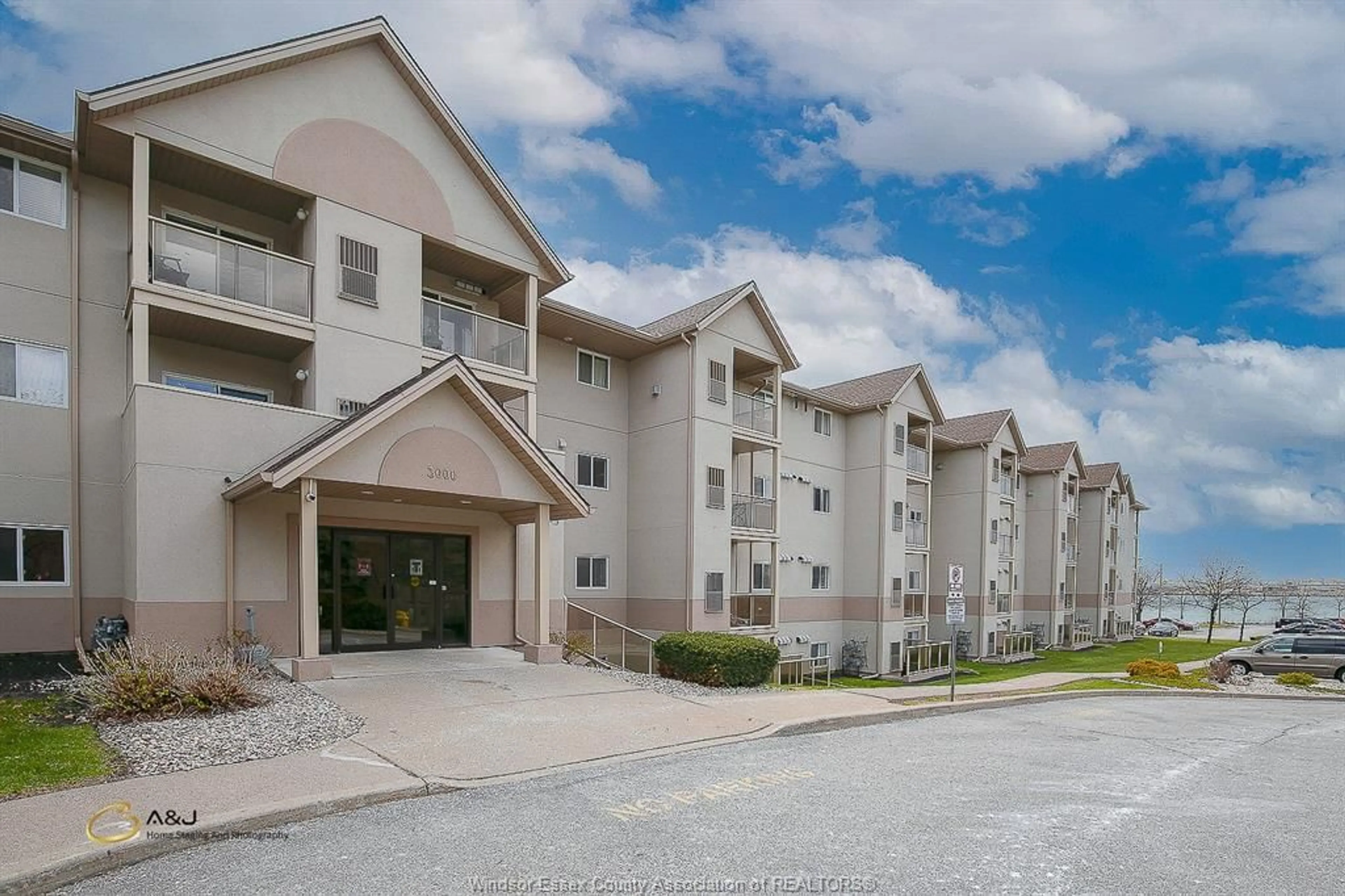 Unknown for 3000 SANDWICH #203, Windsor Ontario N9C 4C3