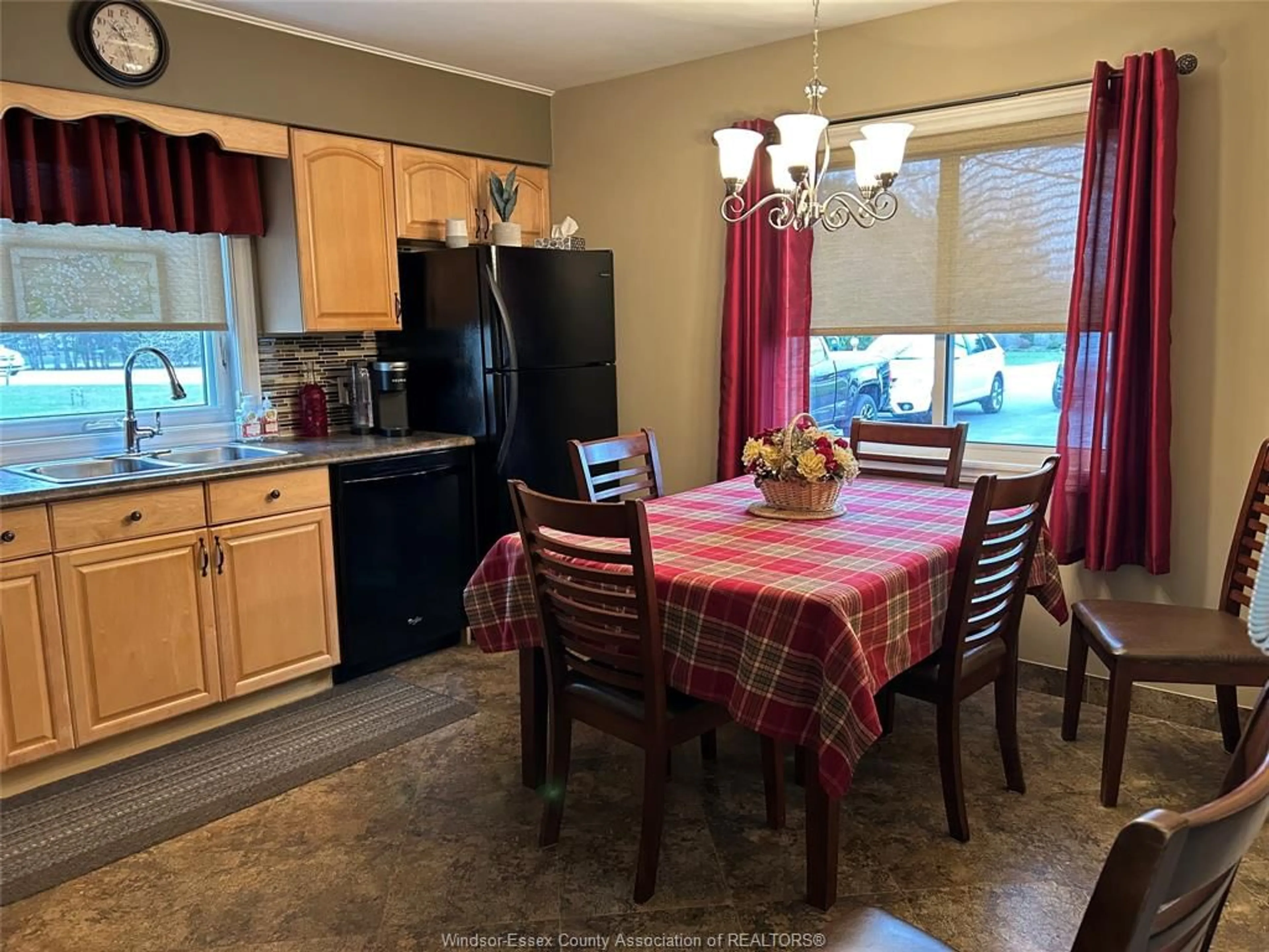 Standard kitchen, unknown for 448 COUNTY RD 34, Kingsville Ontario N8M 2X5