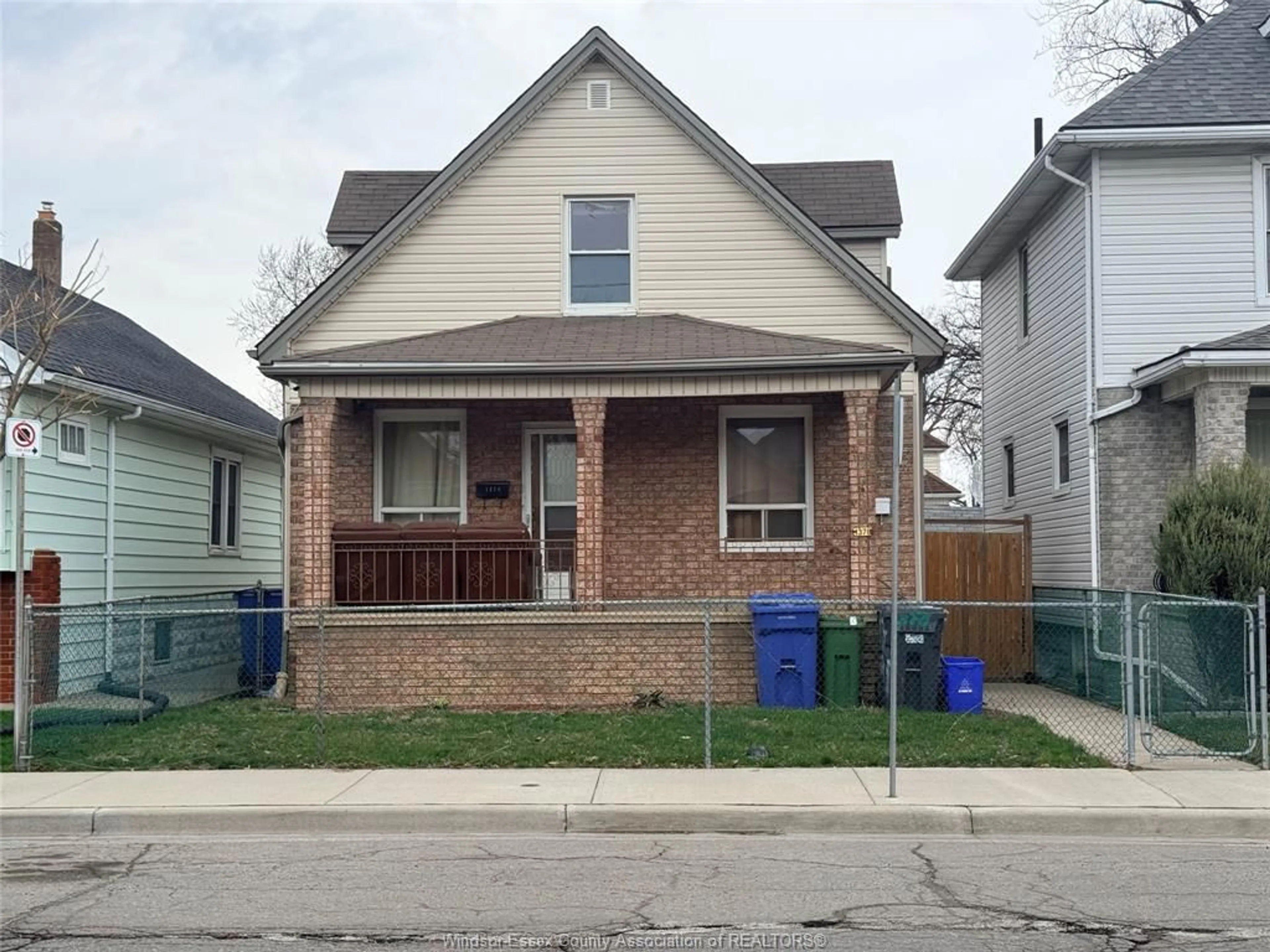 Home with brick exterior material, street for 1378 ERIE St, Windsor Ontario N9A 3Z7