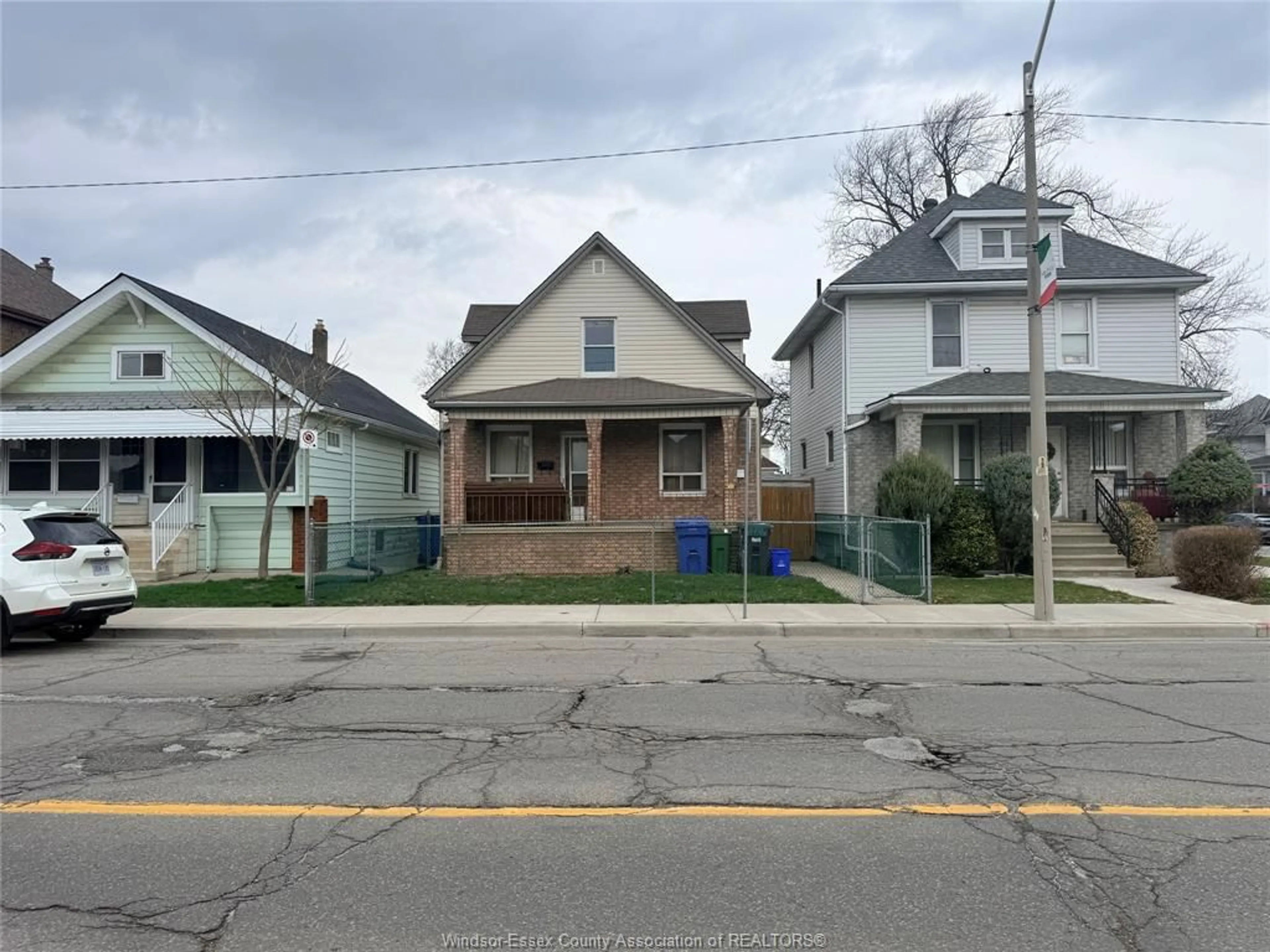 Unknown for 1378 ERIE St, Windsor Ontario N9A 3Z7