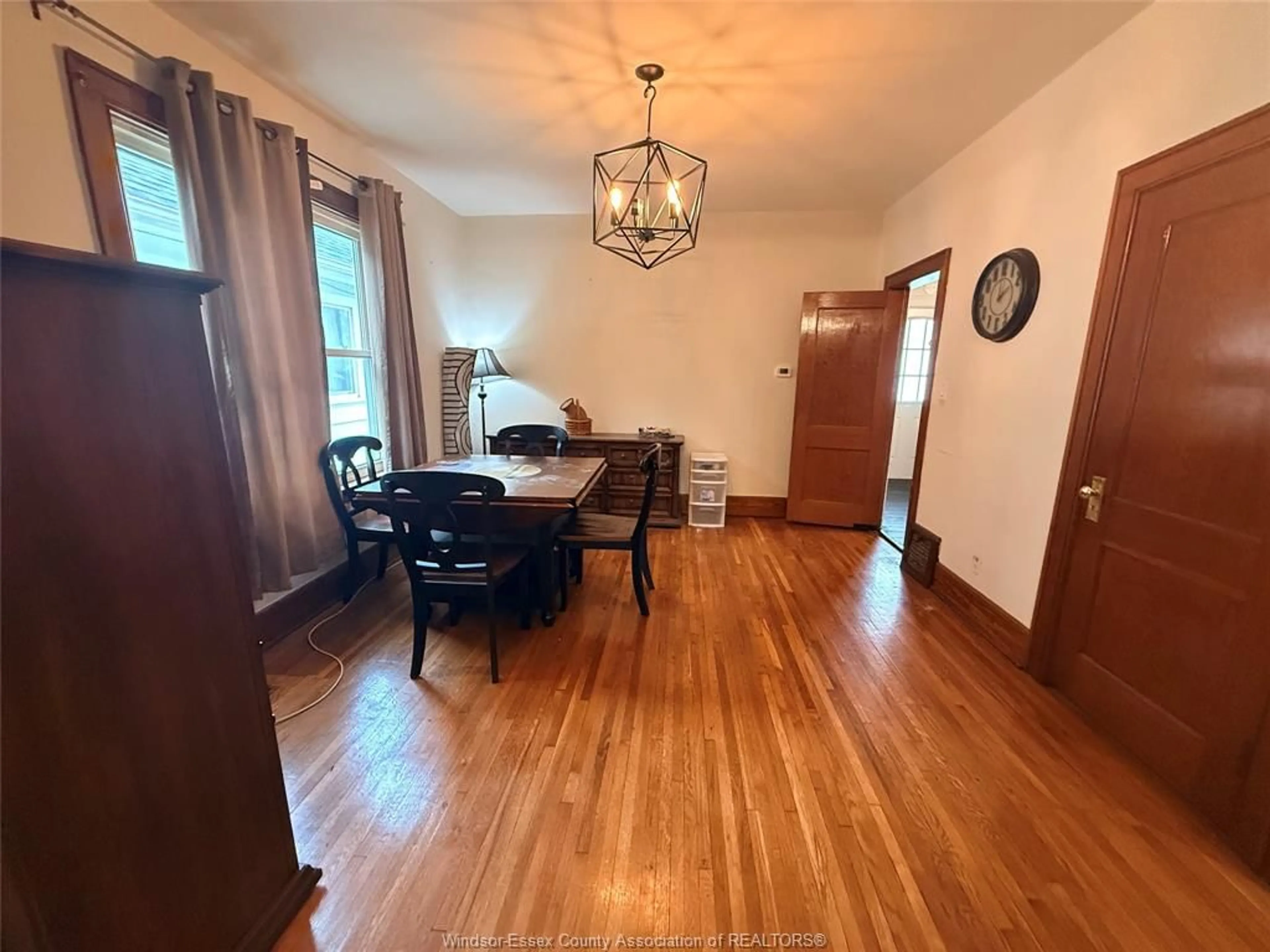 A pic of a room for 1378 ERIE St, Windsor Ontario N9A 3Z7