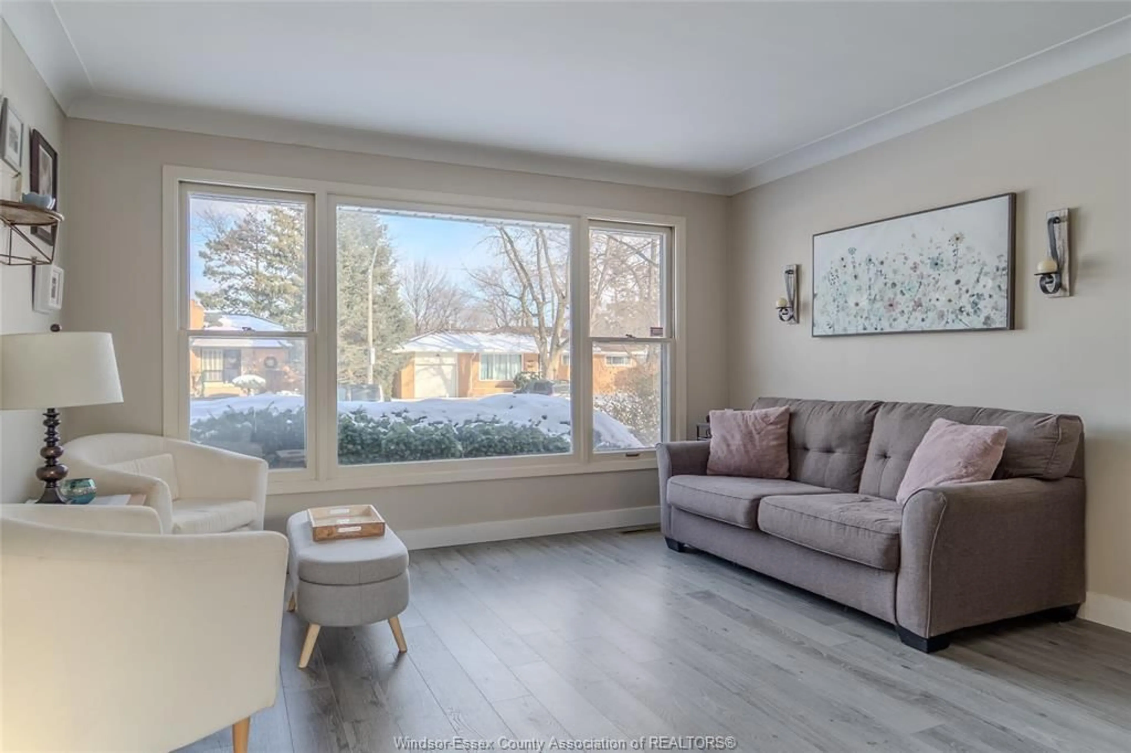 Living room with furniture, unknown for 2477 MARK Ave, Windsor Ontario N9E 2W2