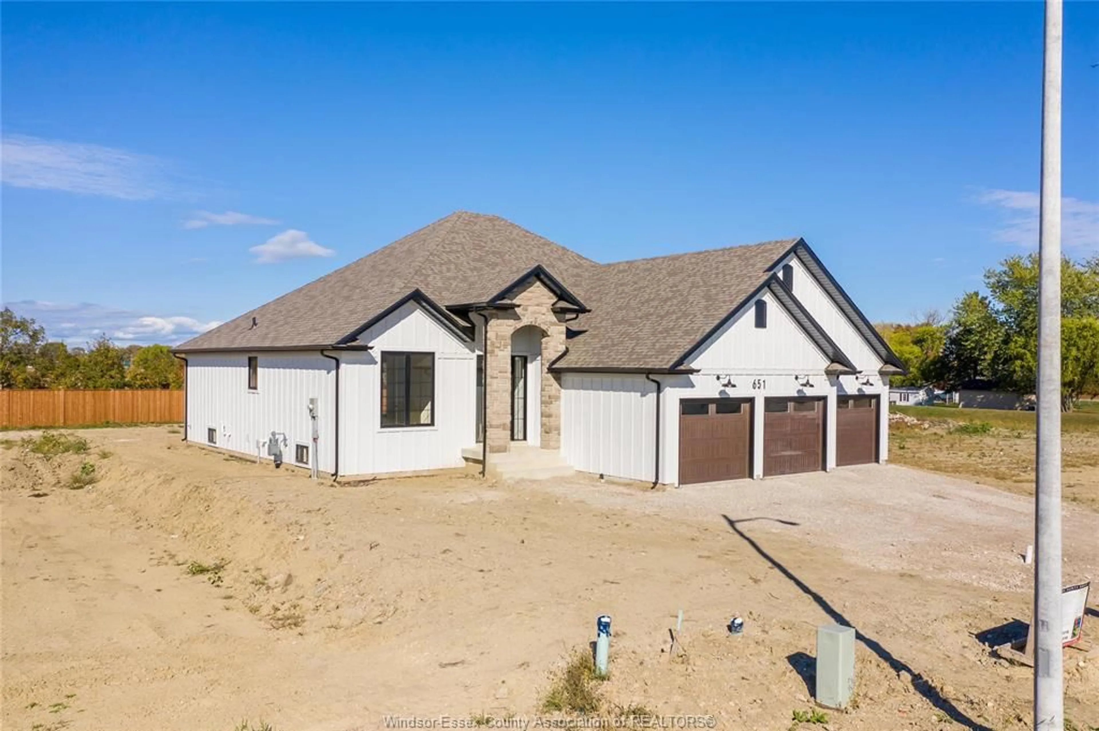 Unknown for 651 SUMMIT, Lakeshore Ontario N0R 1A7