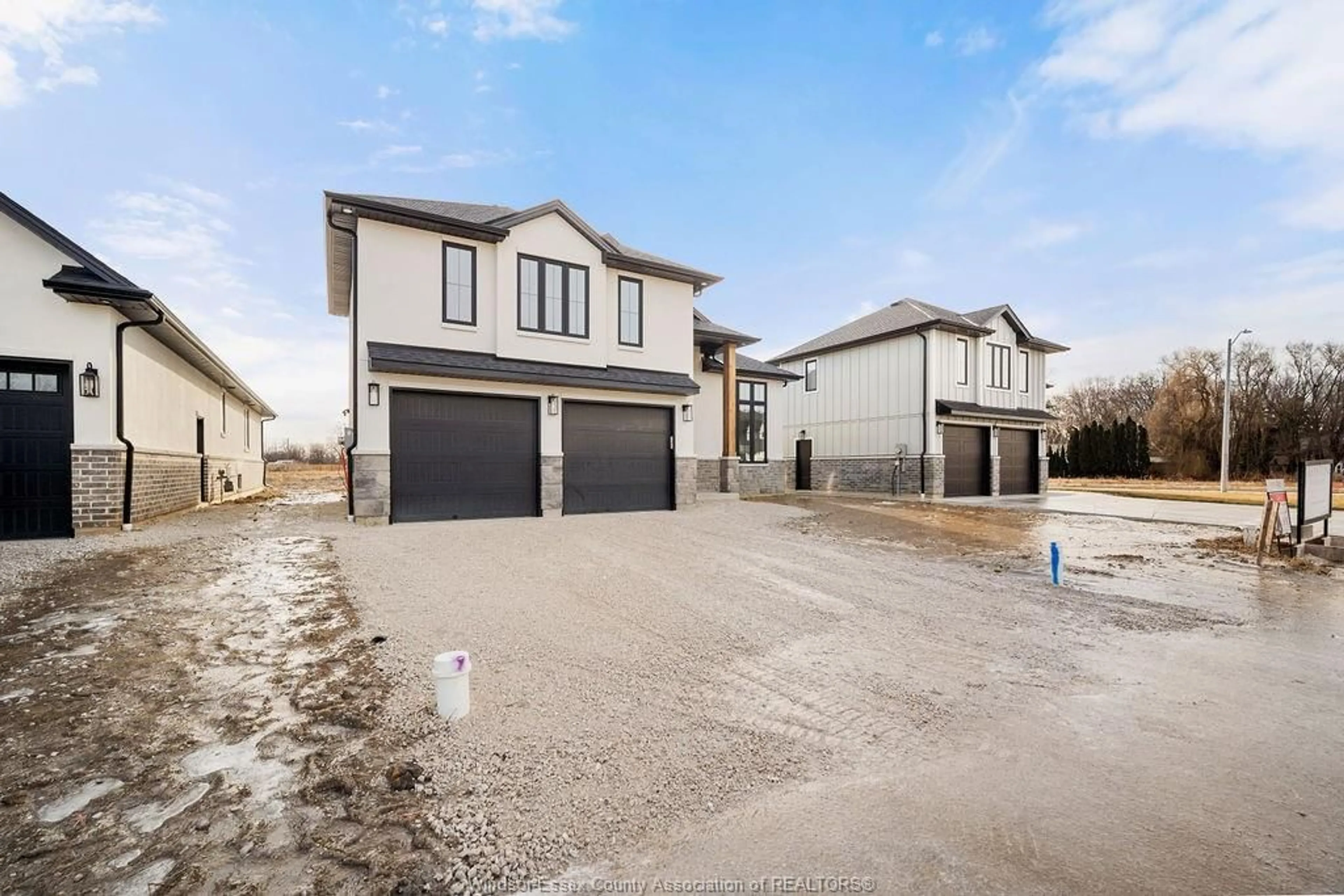 Unknown for 3485 OKE, LaSalle Ontario N9J 2W8