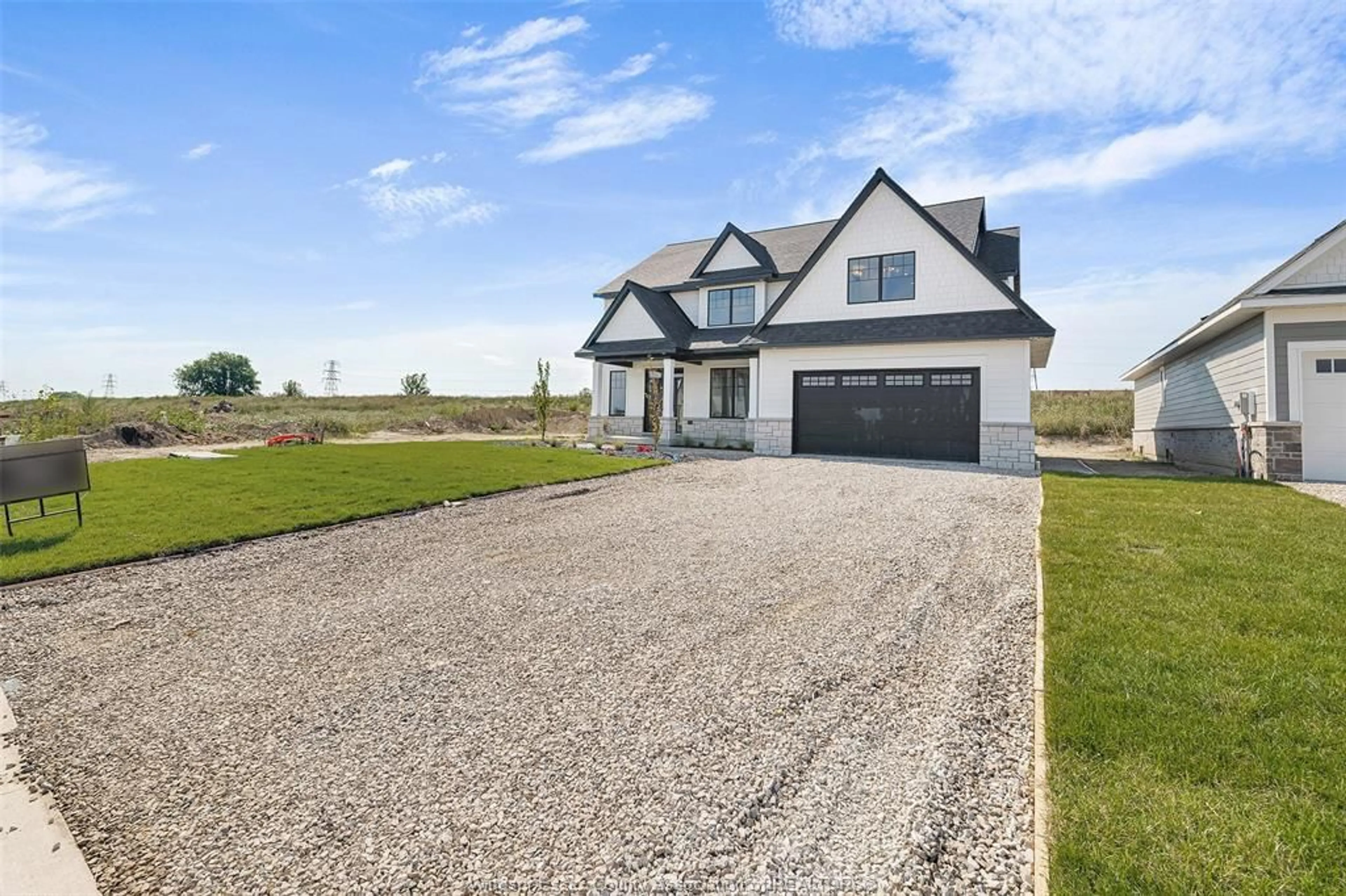 Unknown for 261 CHARLES St, Essex Ontario N8M 0C5