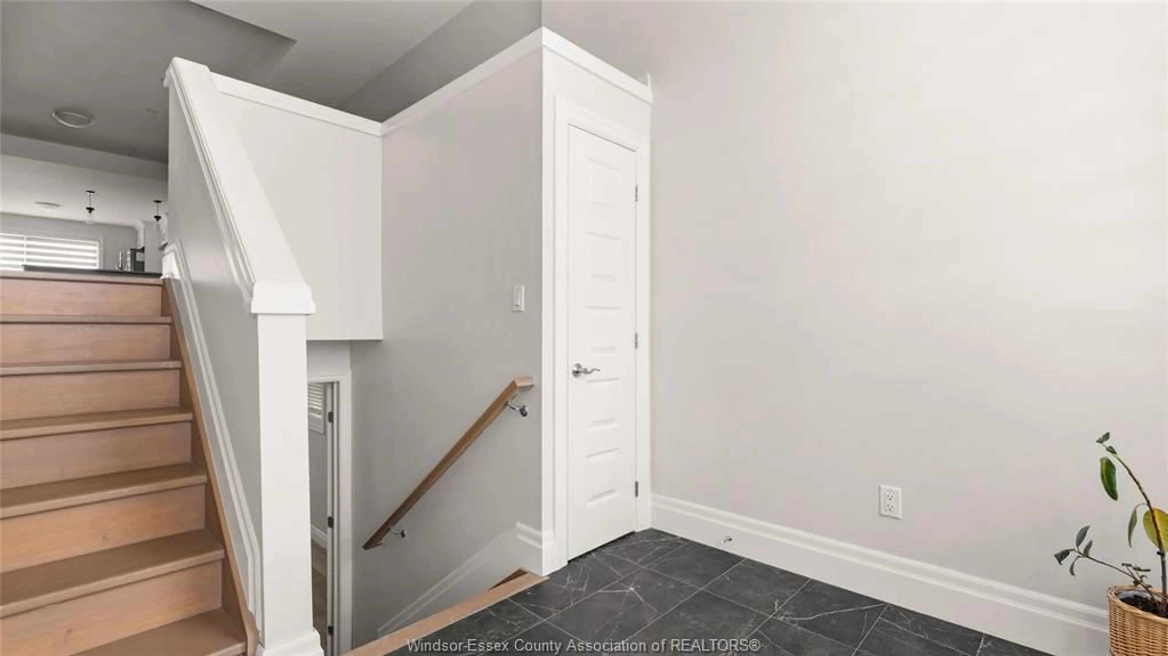 Unknown for 142 LANE St, Essex Ontario N8M 0B1