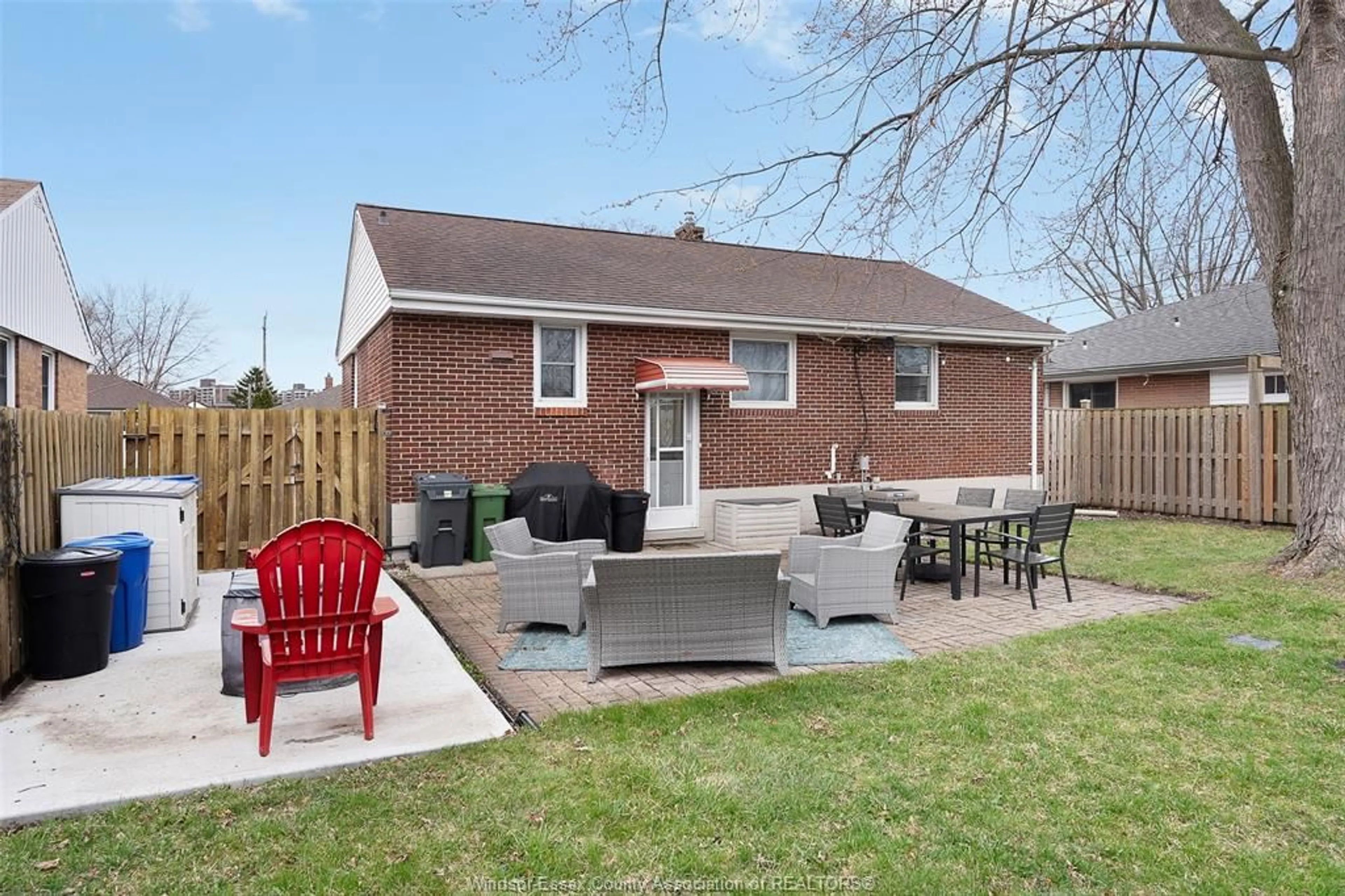 Home with brick exterior material, street for 425 ST. JOHN, Windsor Ontario N8S 3T8