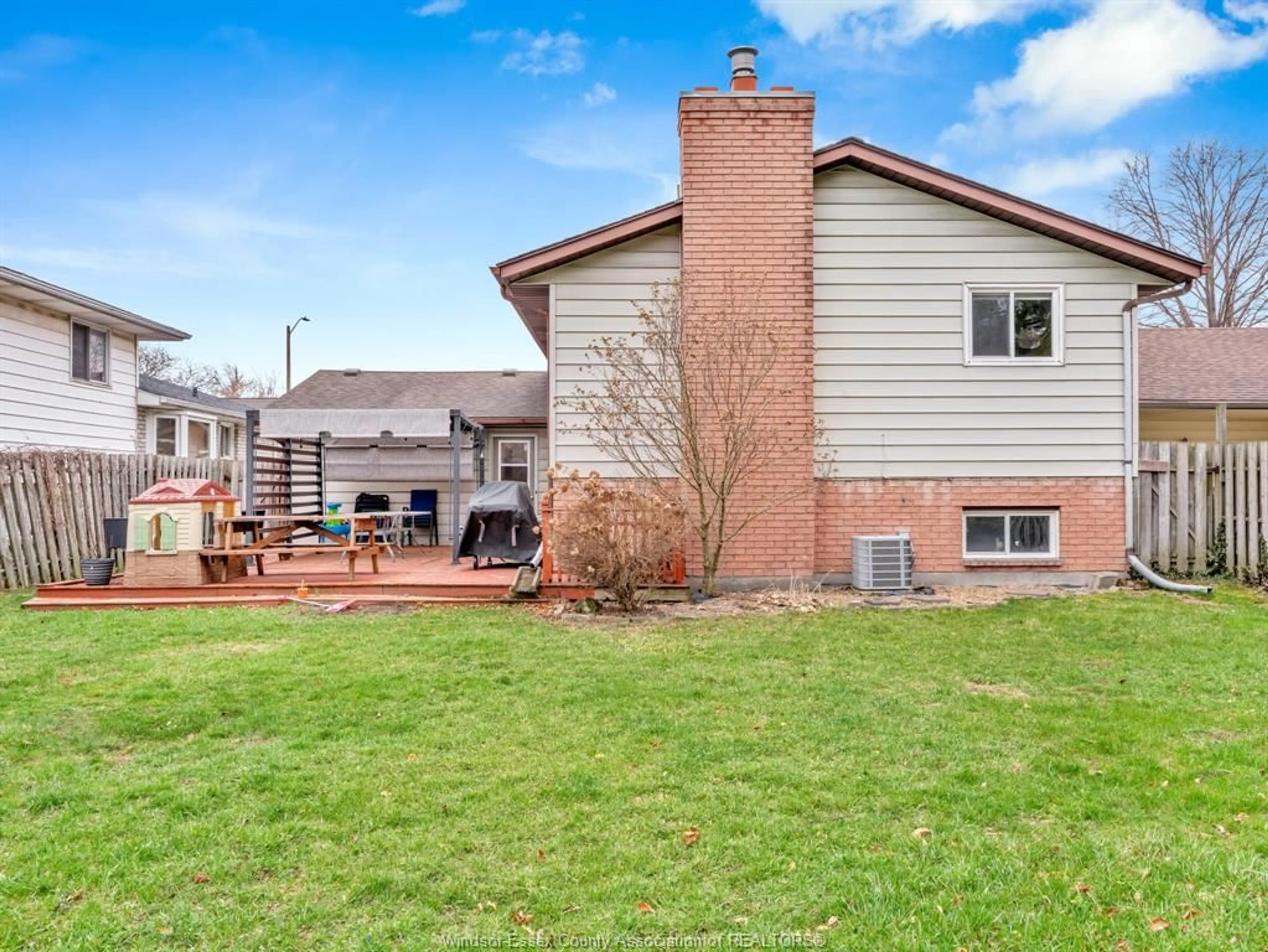 Unknown for 678 GAUTHIER Dr, Tecumseh Ontario N8N 3P8