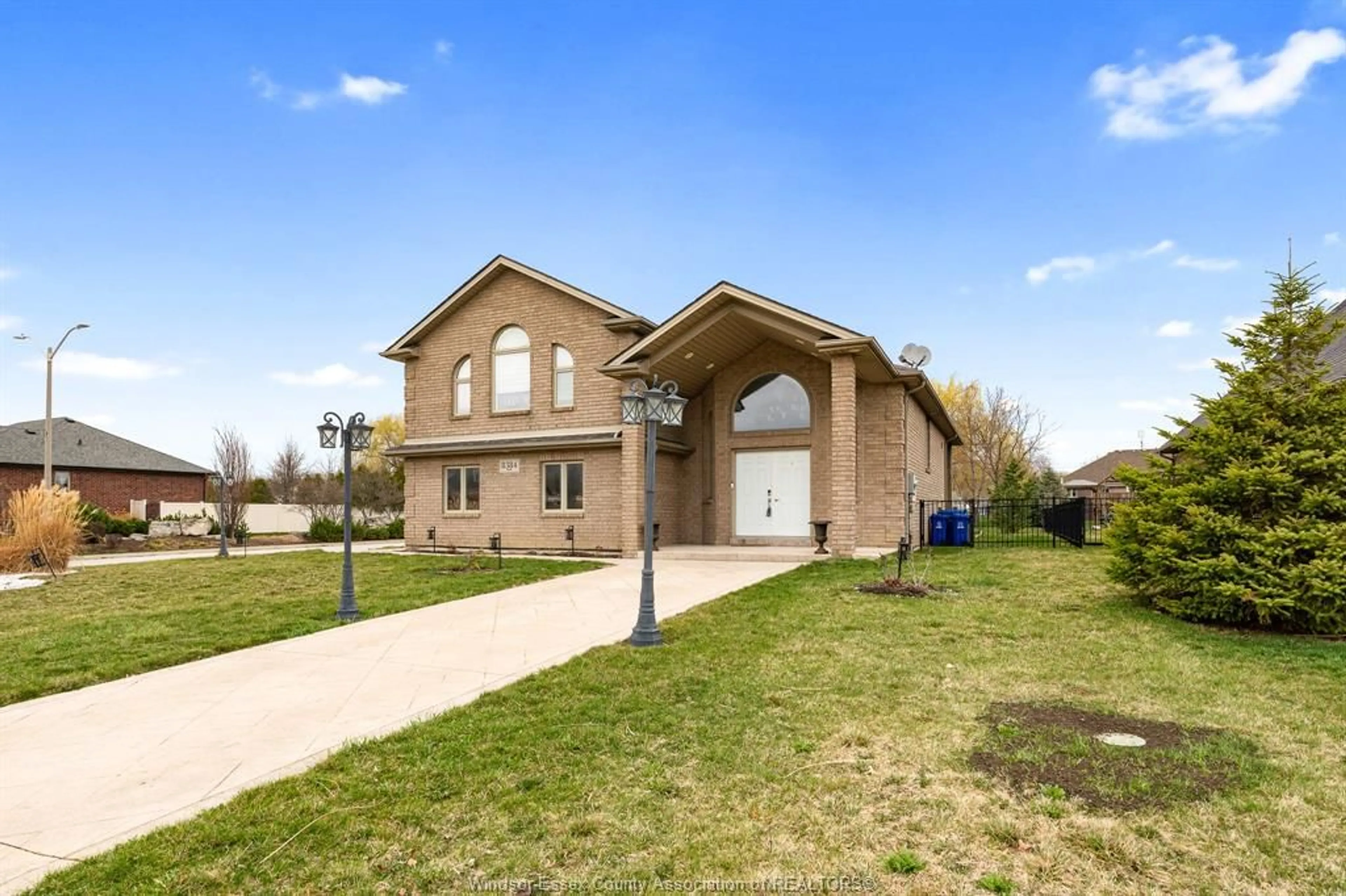 Home with brick exterior material, street for 8384 Annie, Amherstburg Ontario N0R 1J0