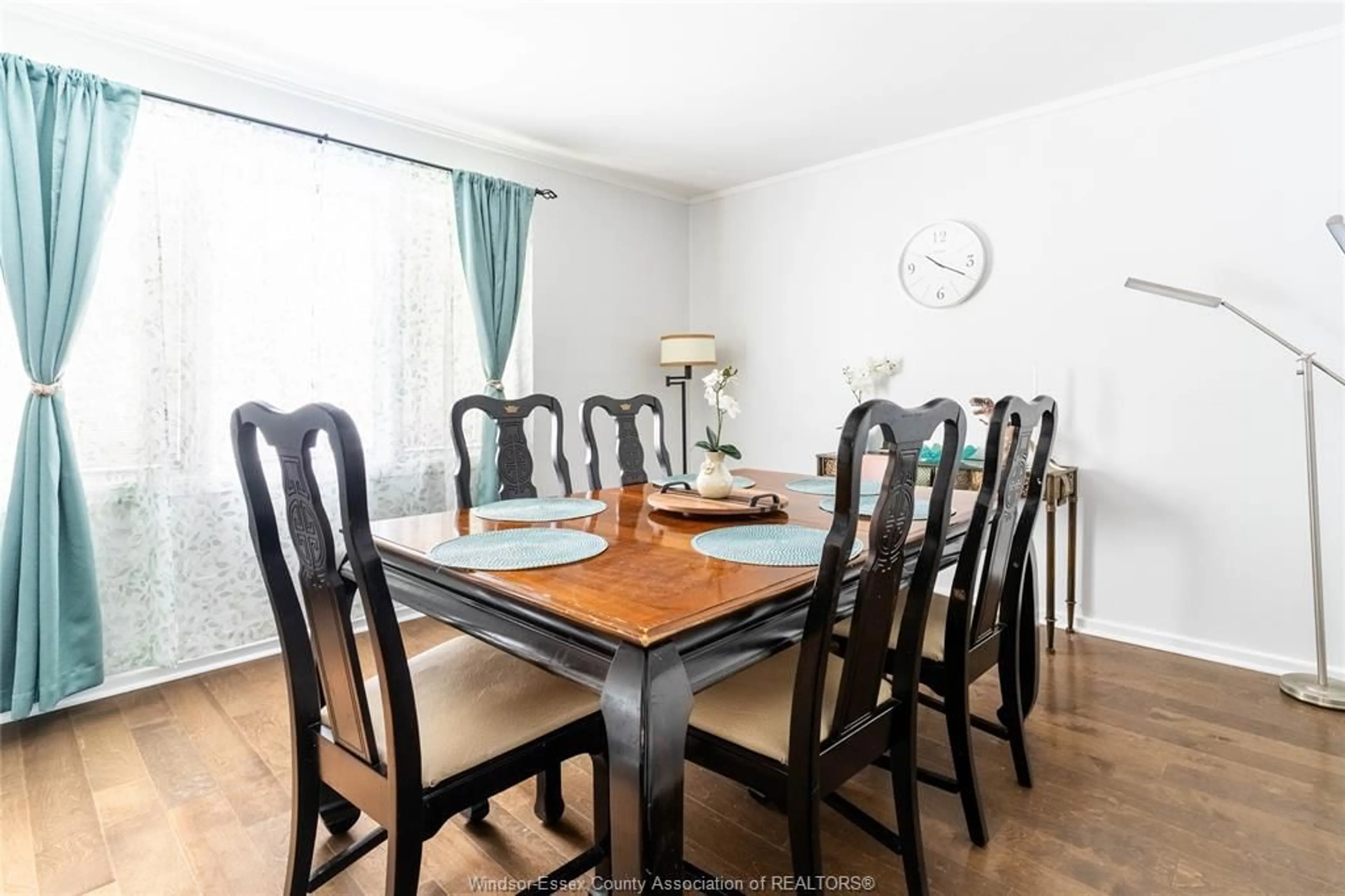 Dining room, wood/laminate floor for 1743 FRANCOIS, Windsor Ontario N8Y 4M1