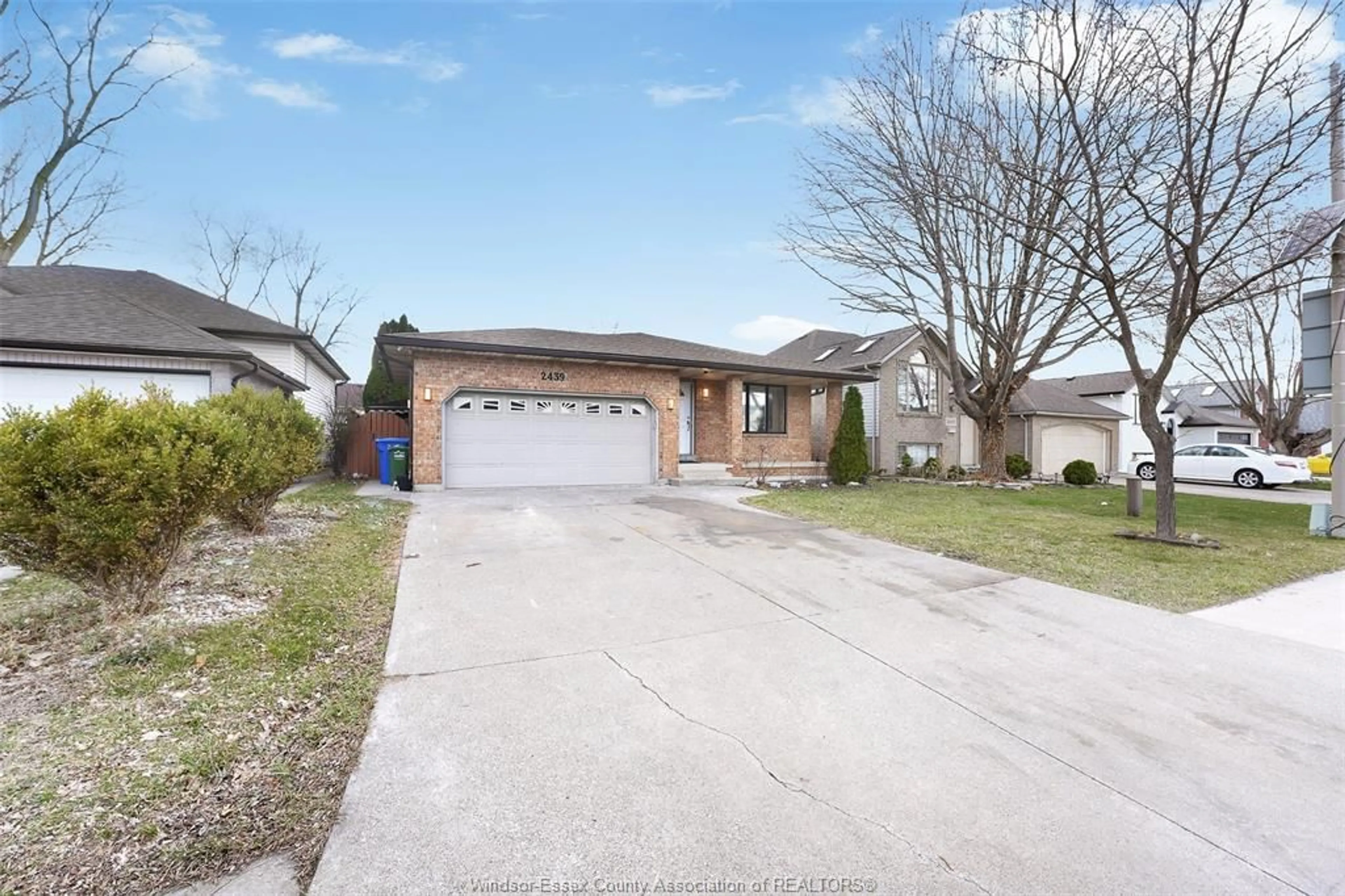 Unknown for 2439 NORTHWOOD St, Windsor Ontario N9E 4N7