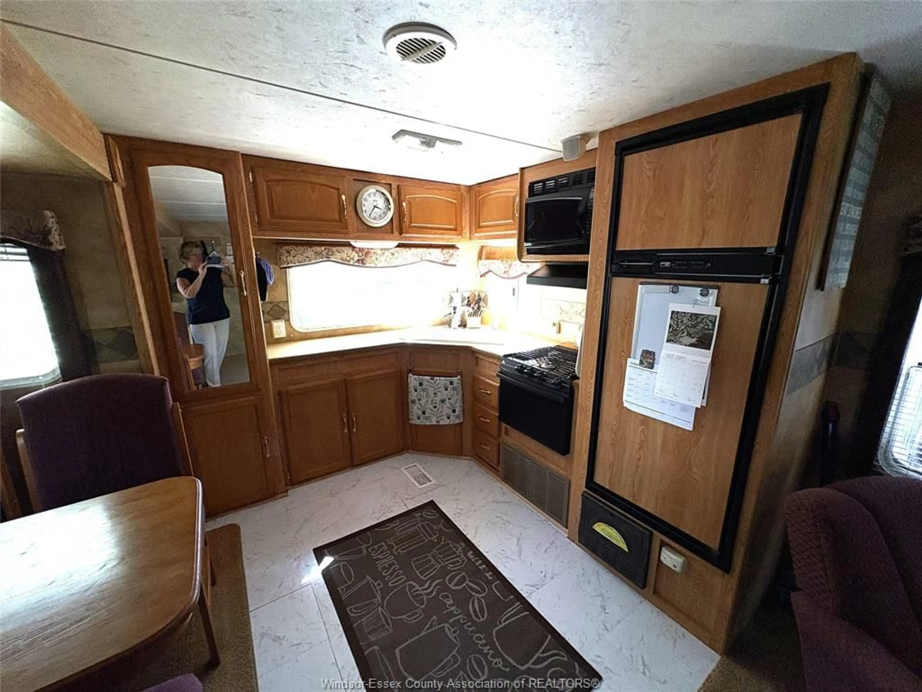 Standard kitchen, unknown for 510 COUNTY RD 31, Leamington Ontario N0P 2G0