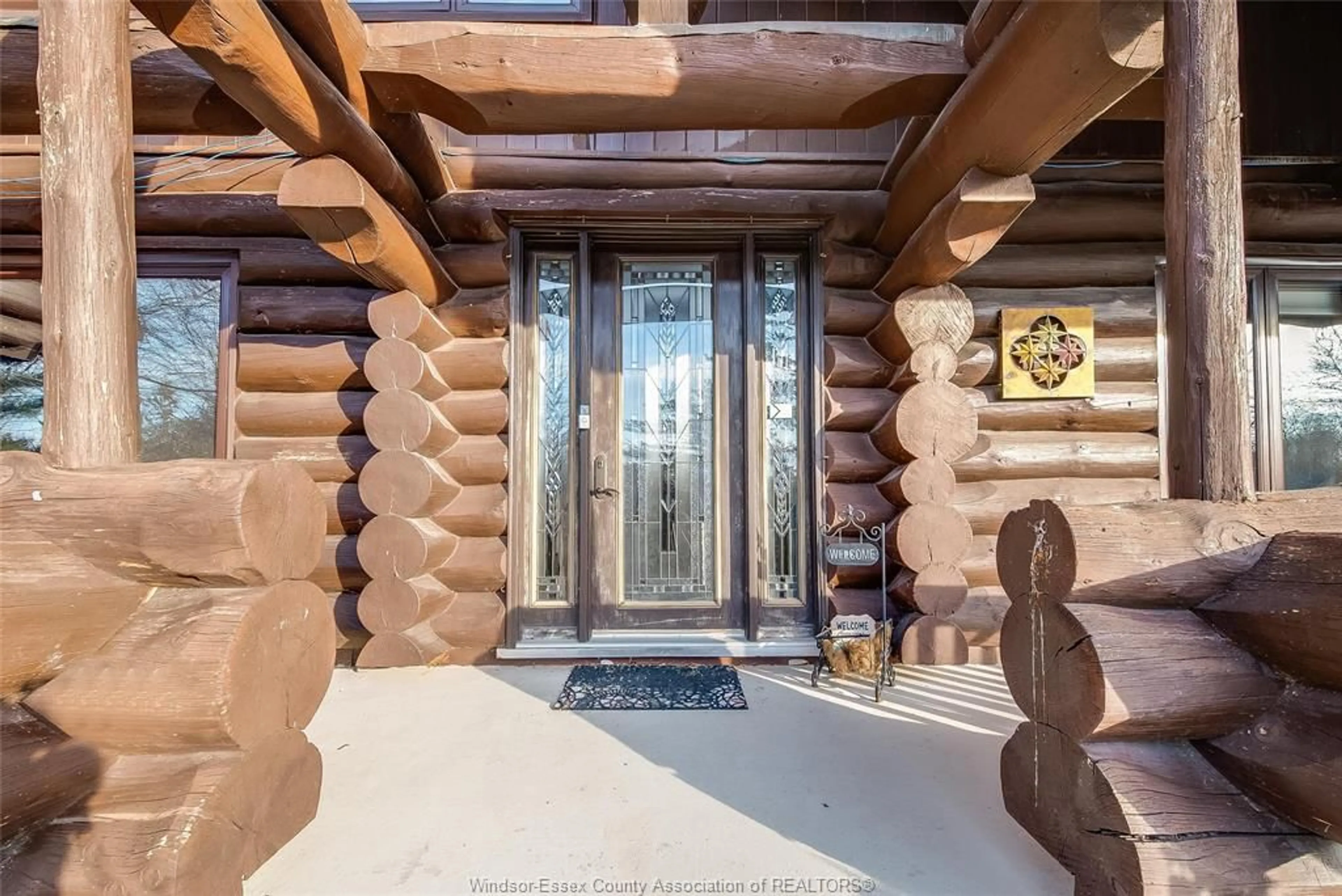 Indoor foyer for 1258 COUNTY RD 22, Emeryville Ontario N0R 1C0