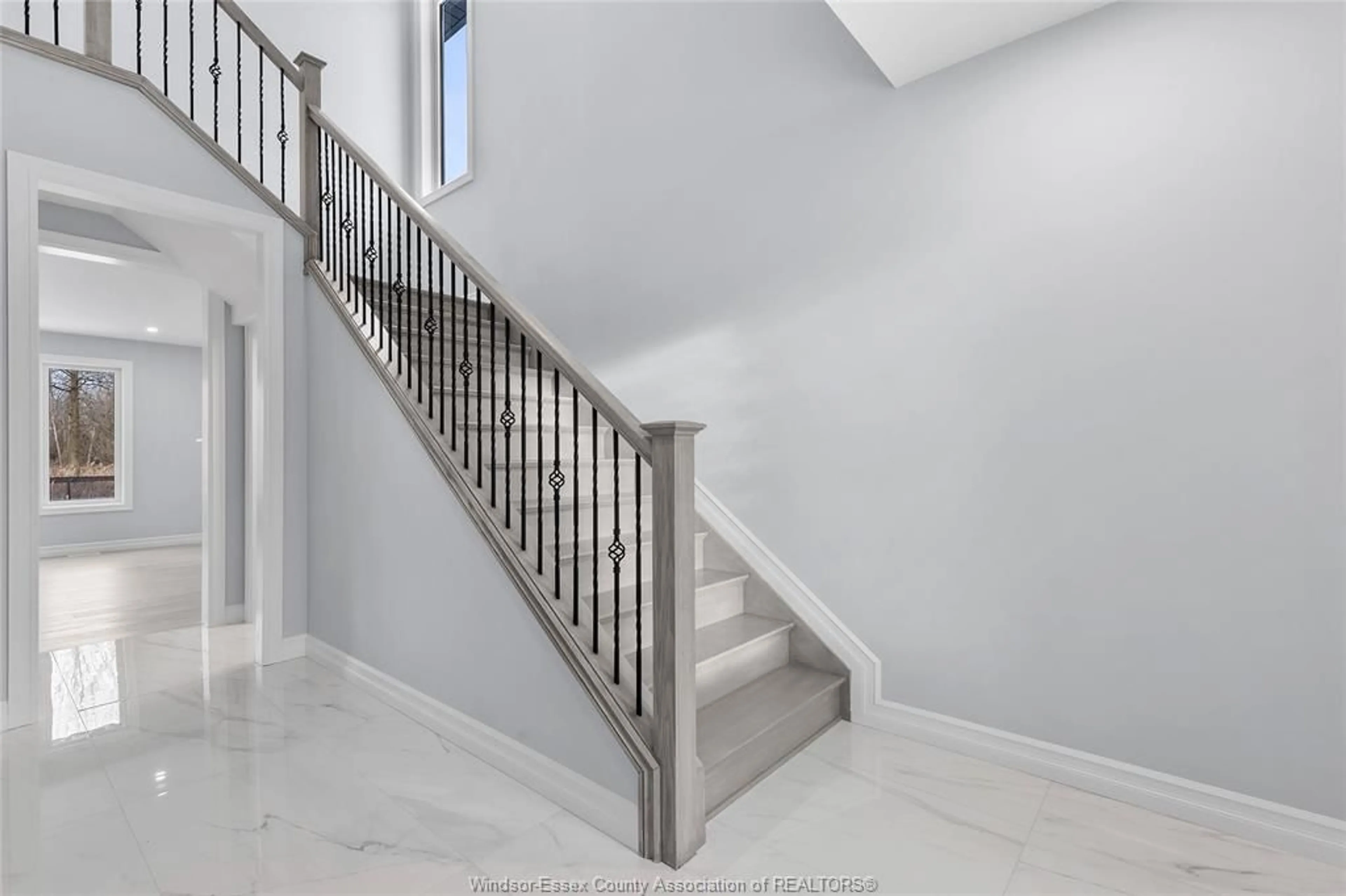 Stairs for 3460 OKE, LaSalle Ontario N9J 2W8