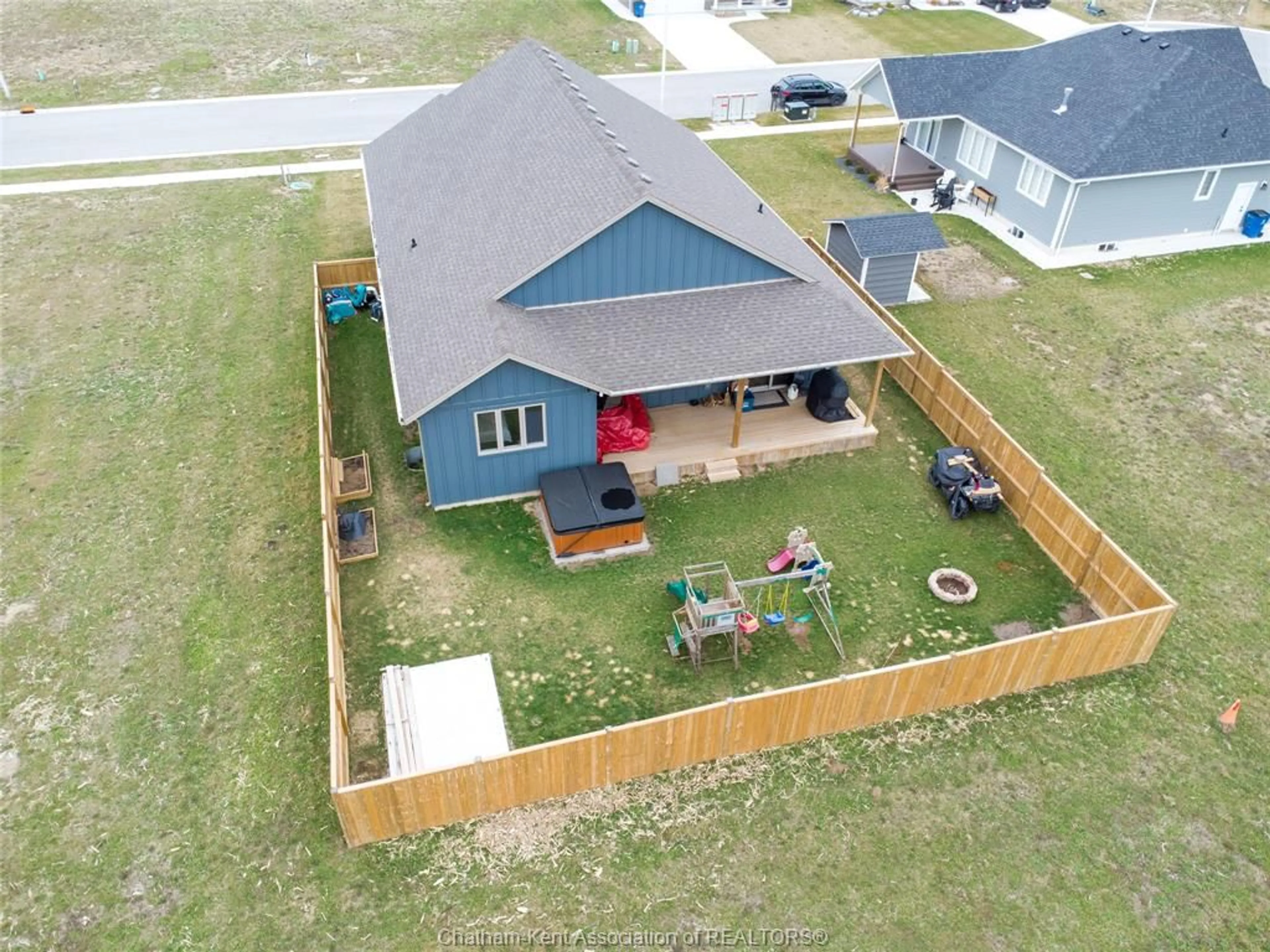 A pic from outside/outdoor area/front of a property/back of a property/a pic from drone, unknown for 9 HENSON St, Dresden Ontario N0P 1M0