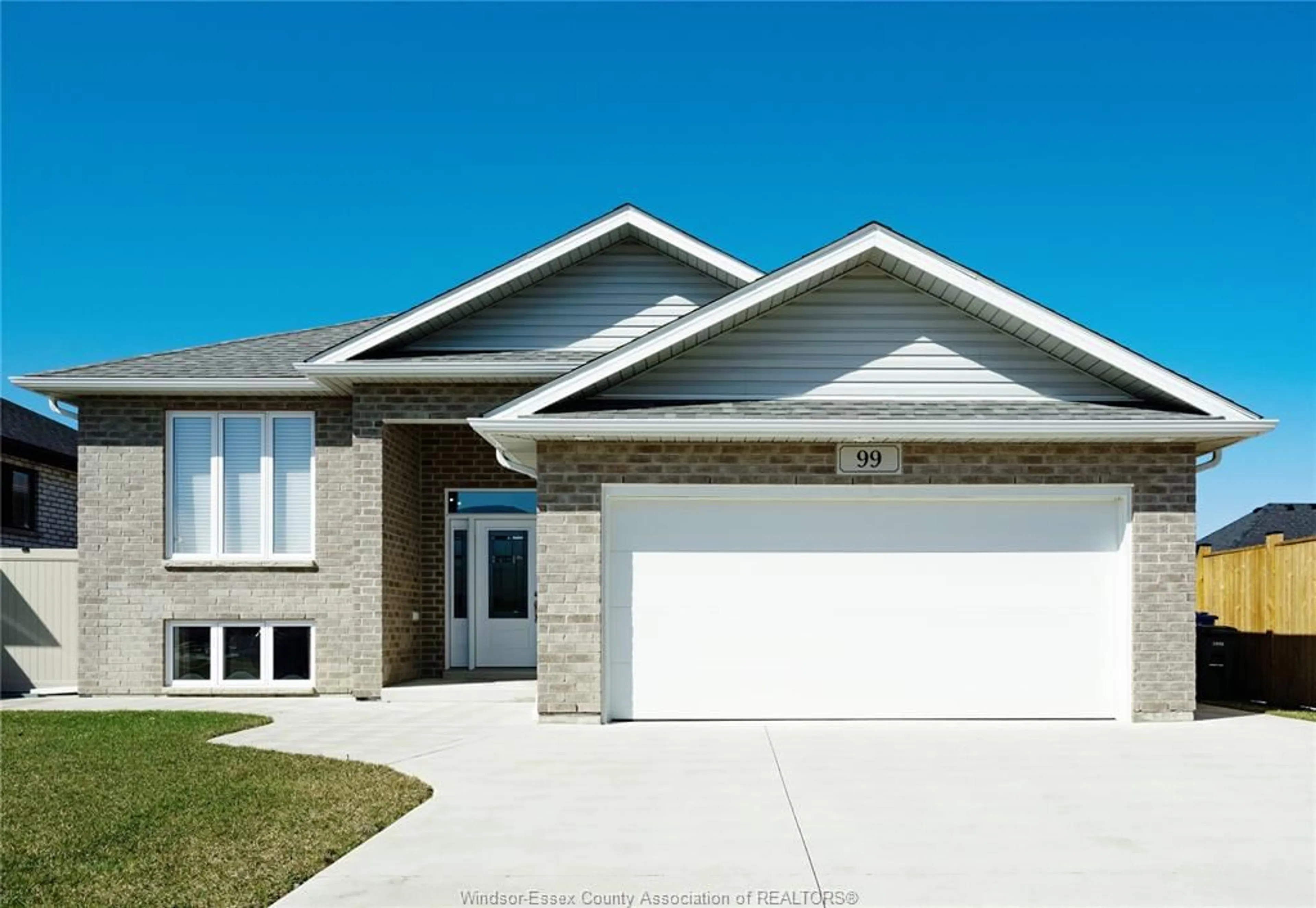 Home with vinyl exterior material, street for 99 Davis St, Amherstburg Ontario N9V 0B9