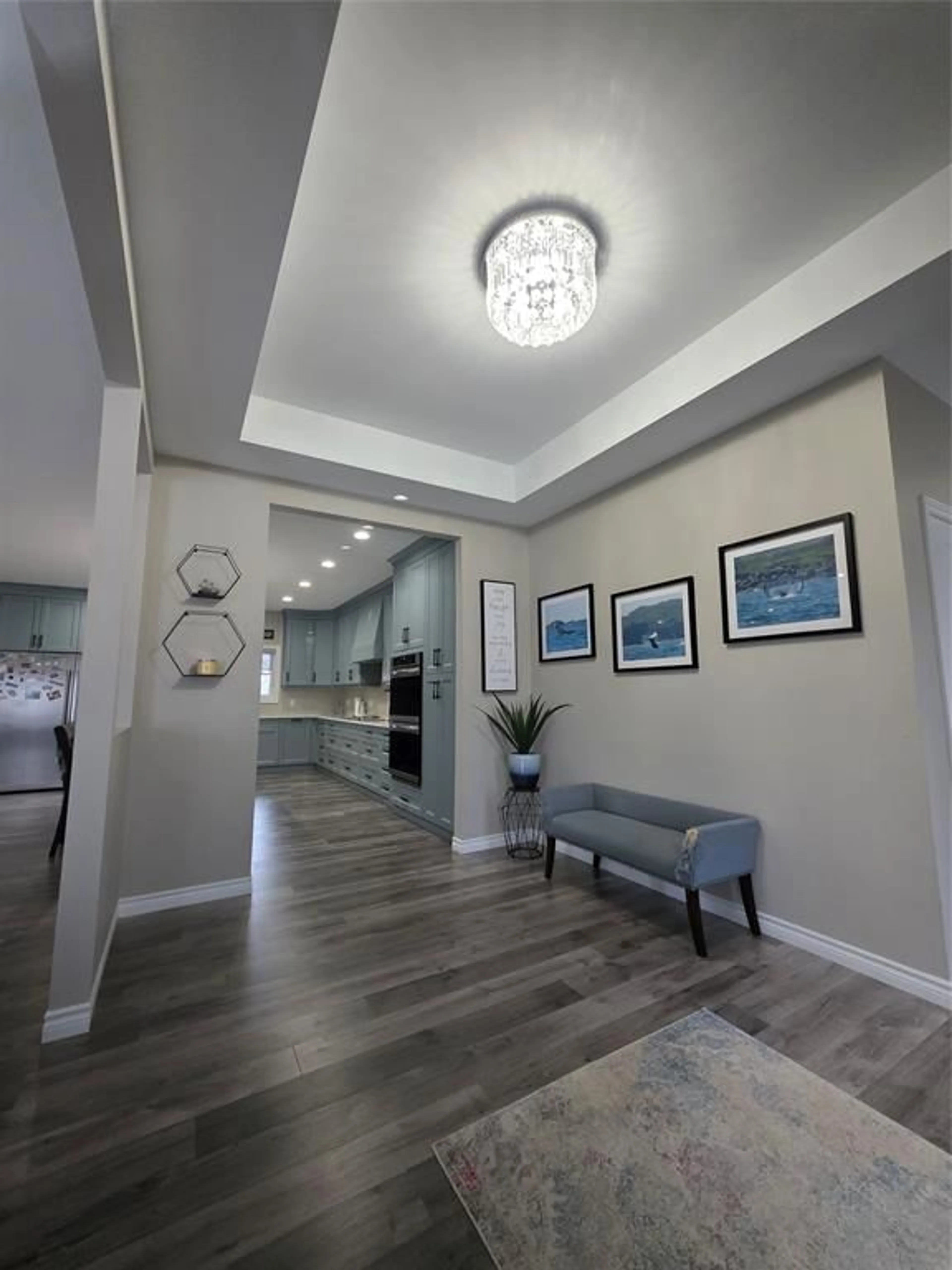 Indoor entryway for 3167 Broadway St, Brooke-Alvinston Ontario N0N 1A0