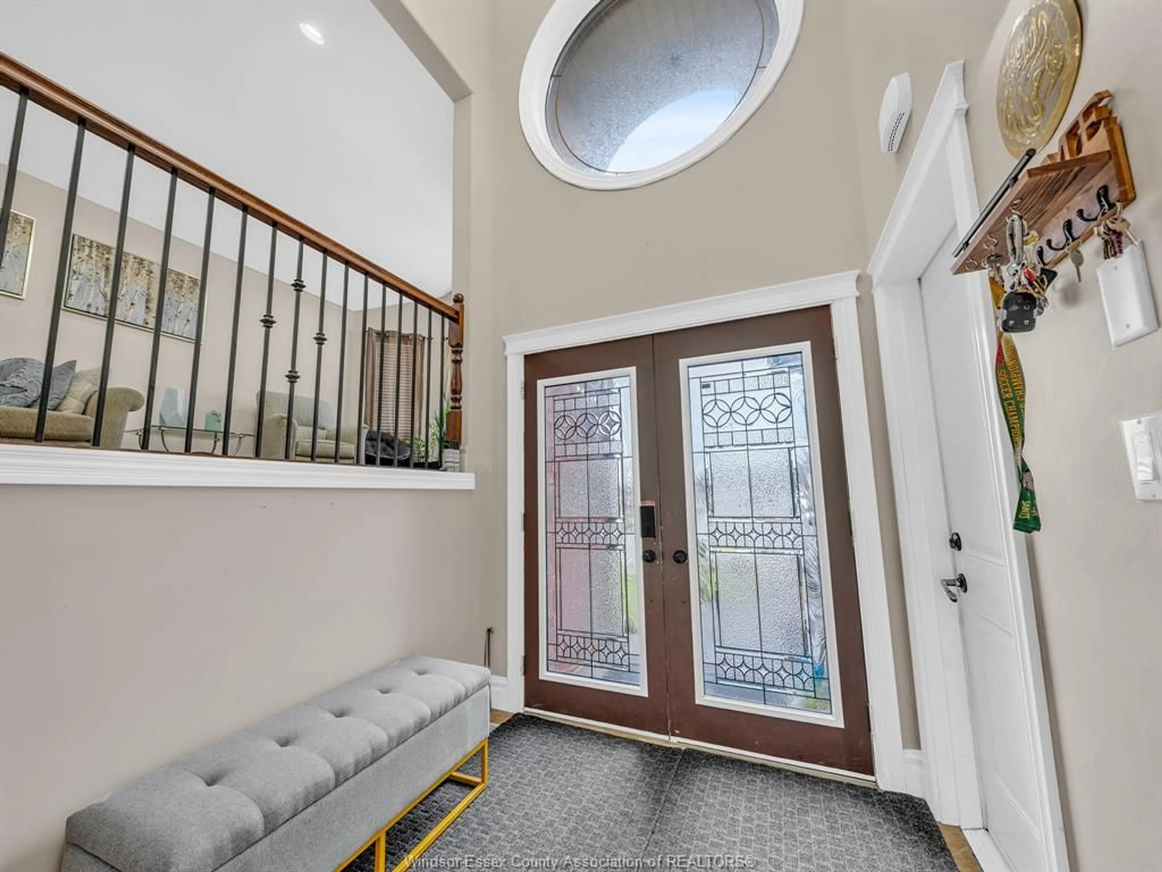 Indoor entryway for 4795 PERIWINKLE Cres, Windsor Ontario N9G 3G8