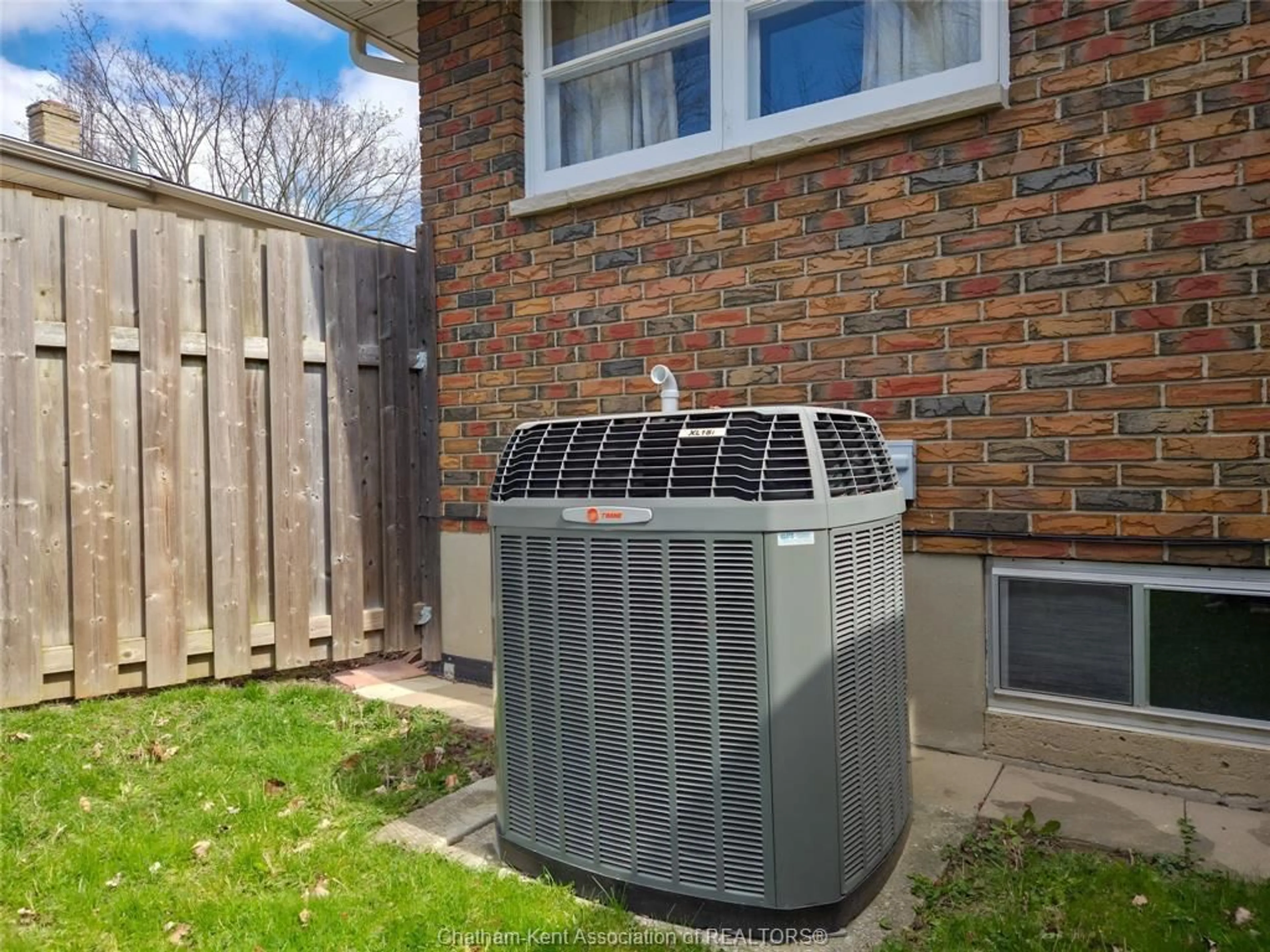 Unknown for 64 COVERDALE St, Chatham Ontario N7L 2T9