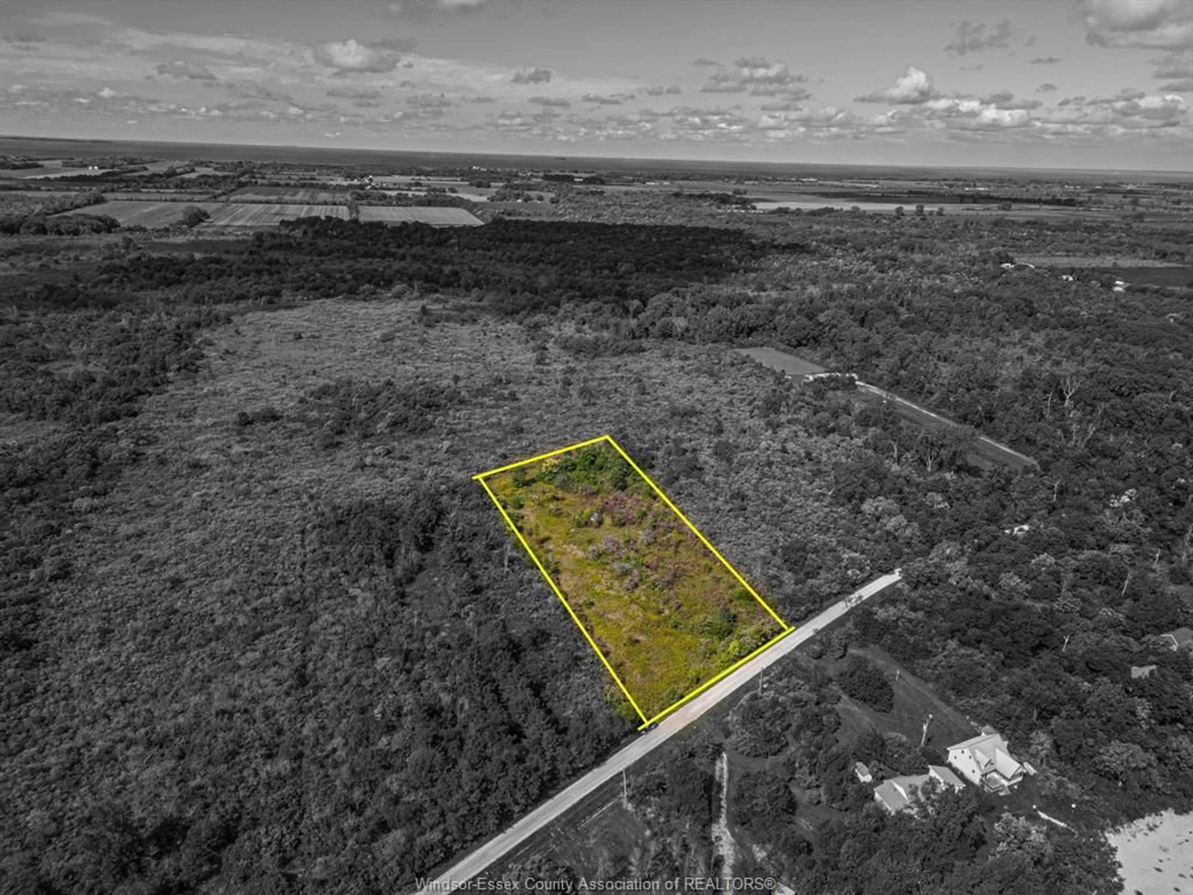 A pic from outside/outdoor area/front of a property/back of a property/a pic from drone, unknown for V/L COOPER Rd, Pelee Island Ontario N0R 1A0