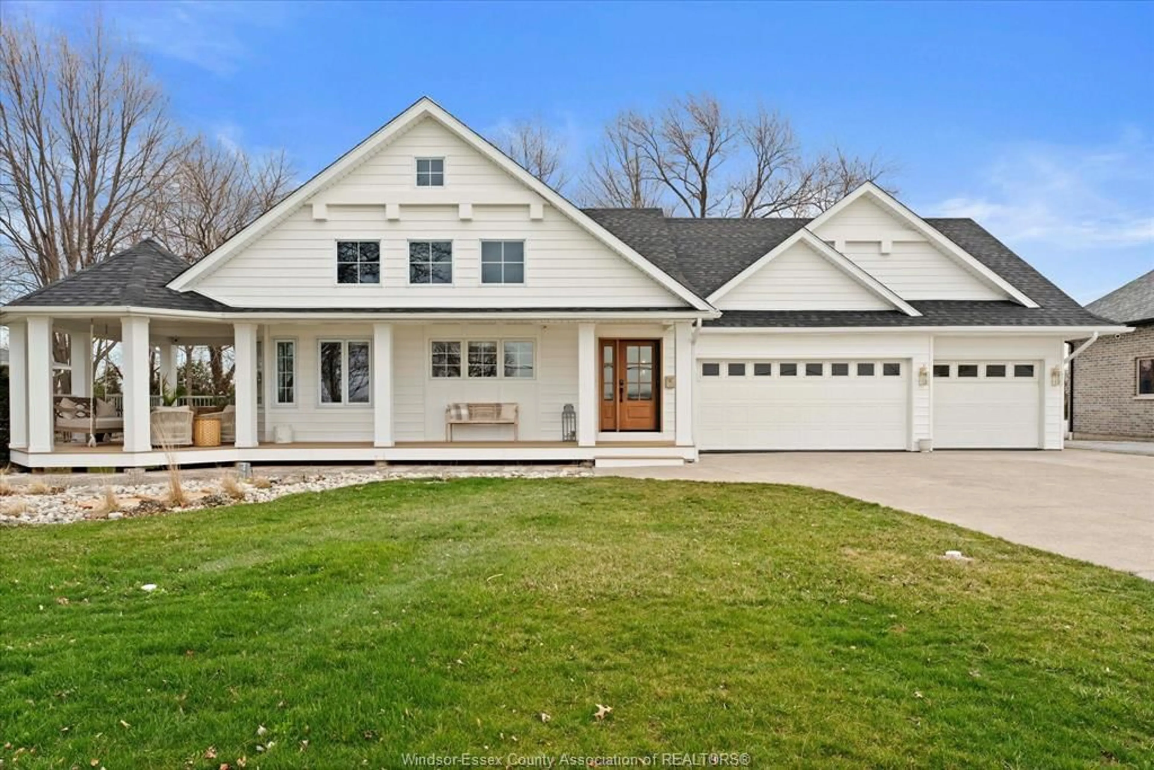 Home with vinyl exterior material, street for 963 FRONT RD S, Amherstburg Ontario N9V 2M4