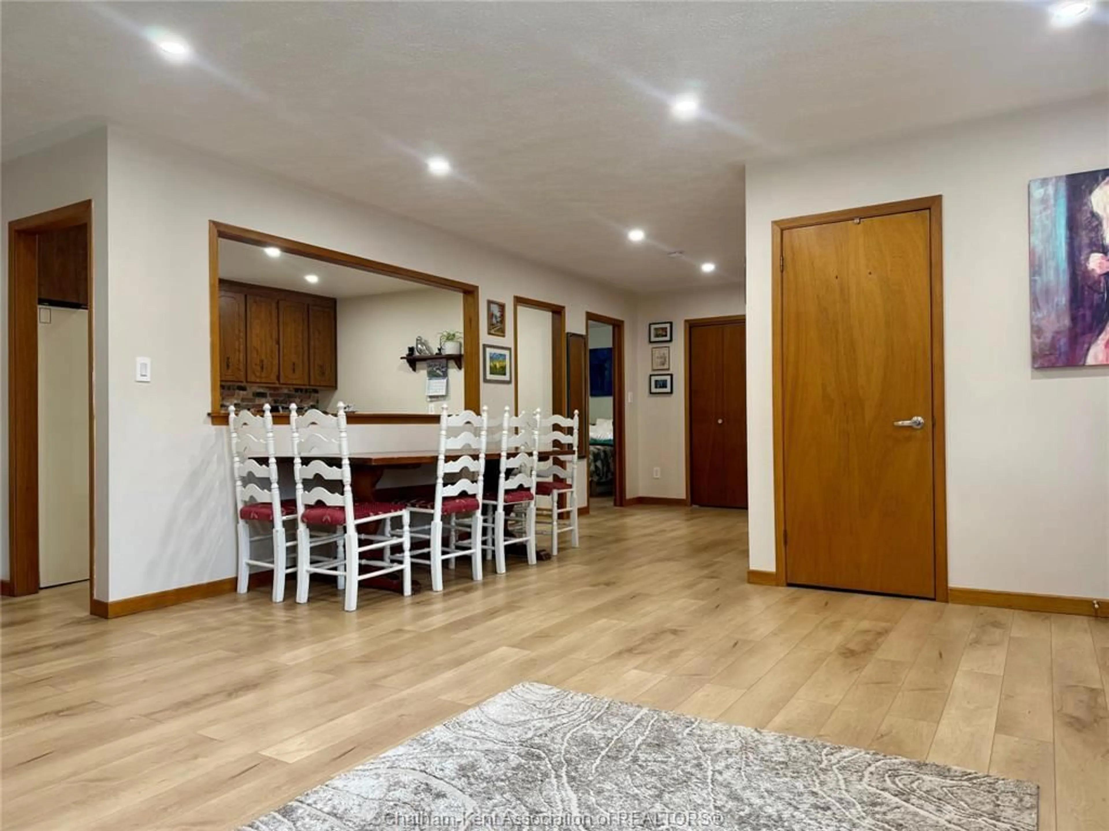 Dining room, wood/laminate floor for 59 Lemuel St, Thamesville Ontario N0P 2K0