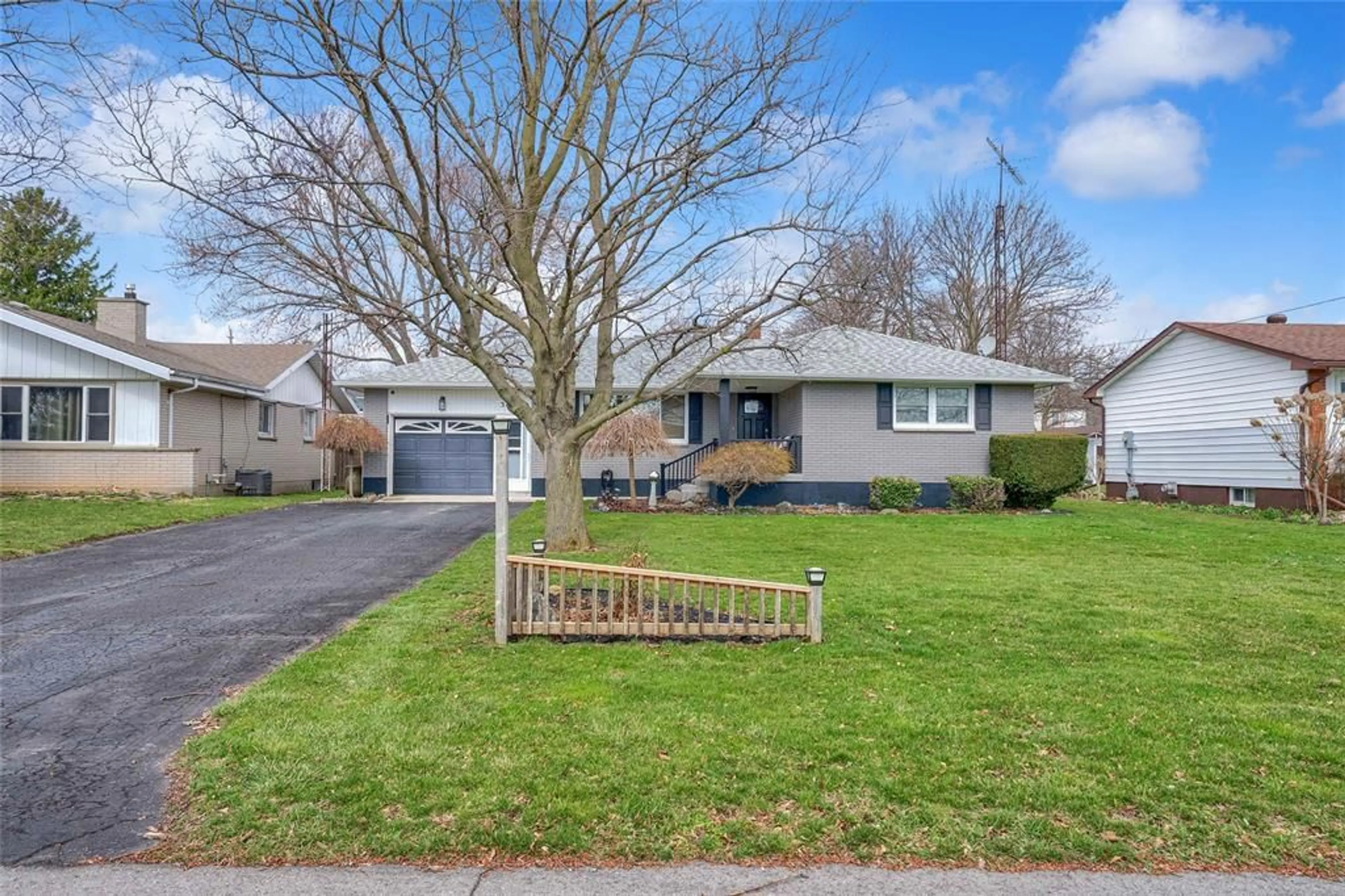 Home with vinyl exterior material, street for 325 John St, Blenheim Ontario N0P 1A0