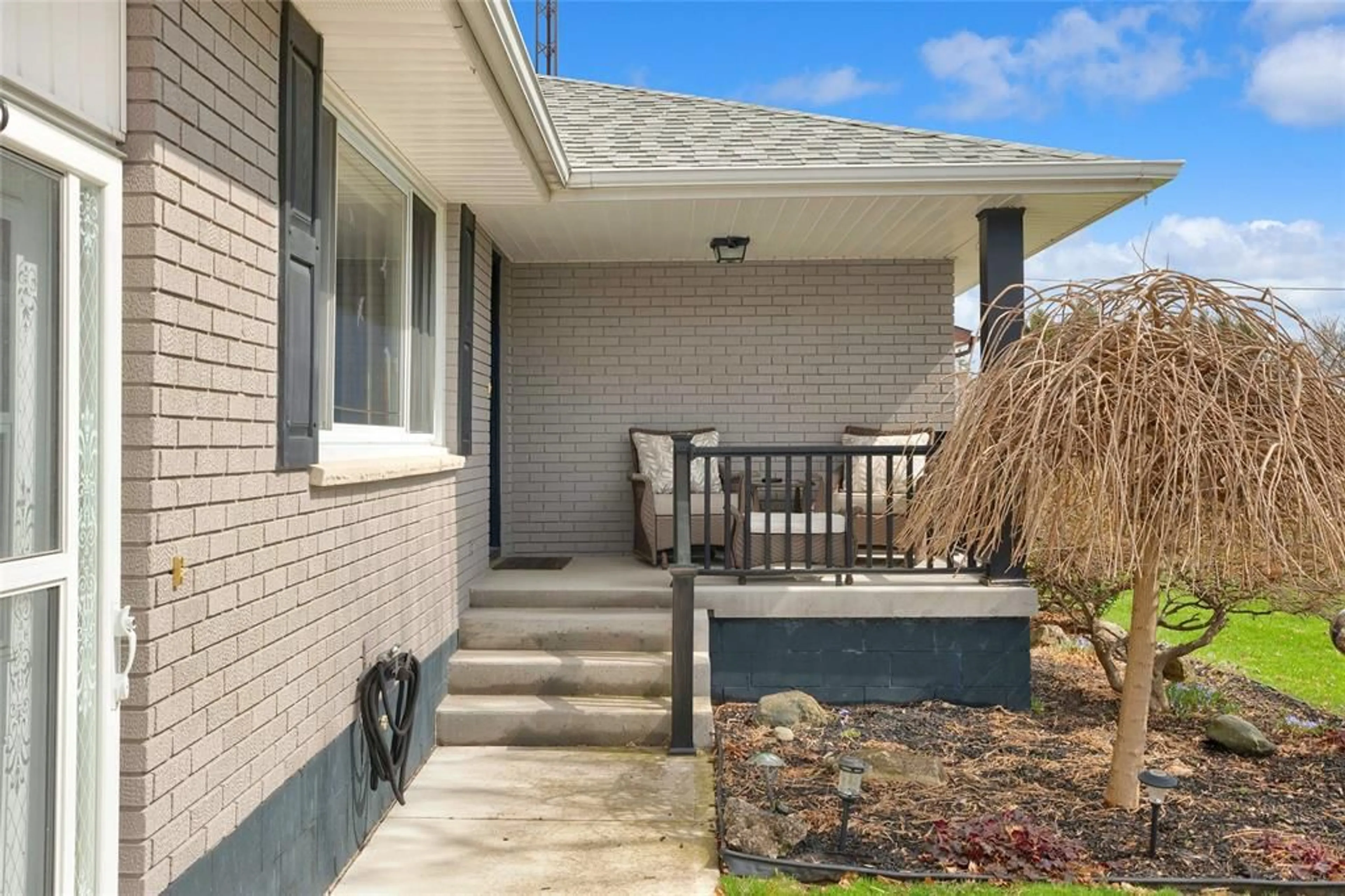 Unknown for 325 John St, Blenheim Ontario N0P 1A0