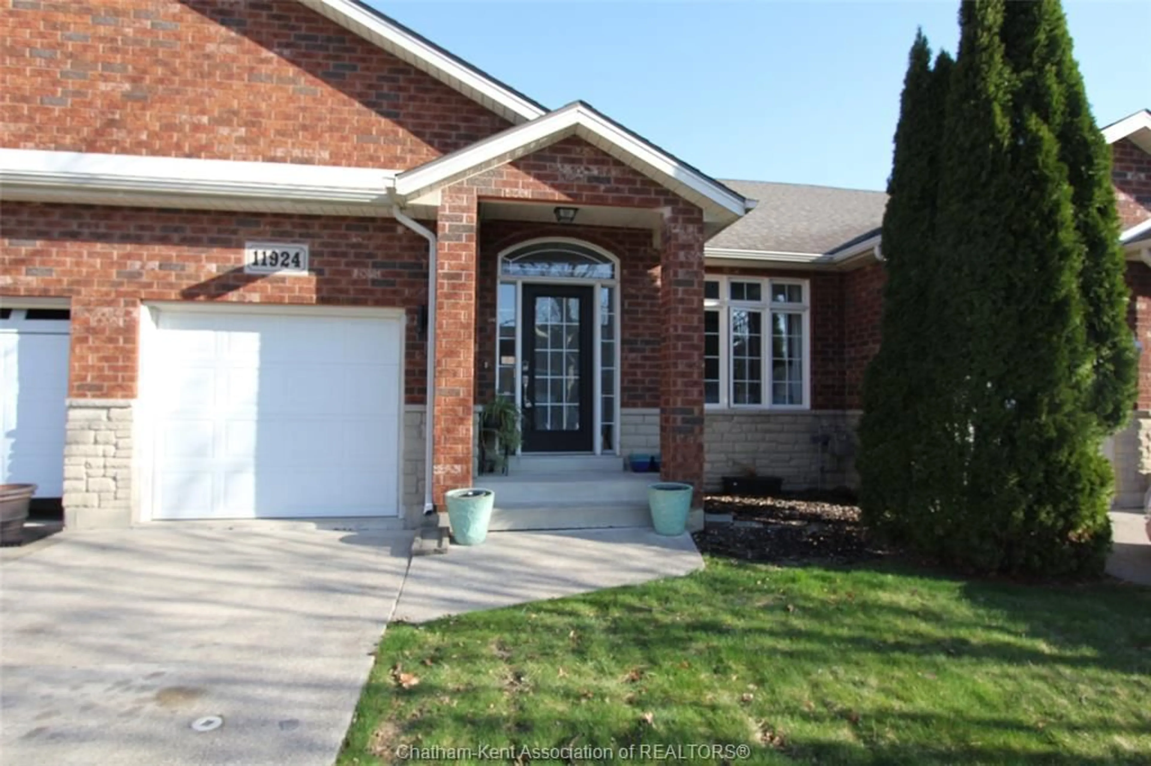 Home with brick exterior material, street for 11924 Cobblestone Cres, Windsor Ontario N8P 1T7