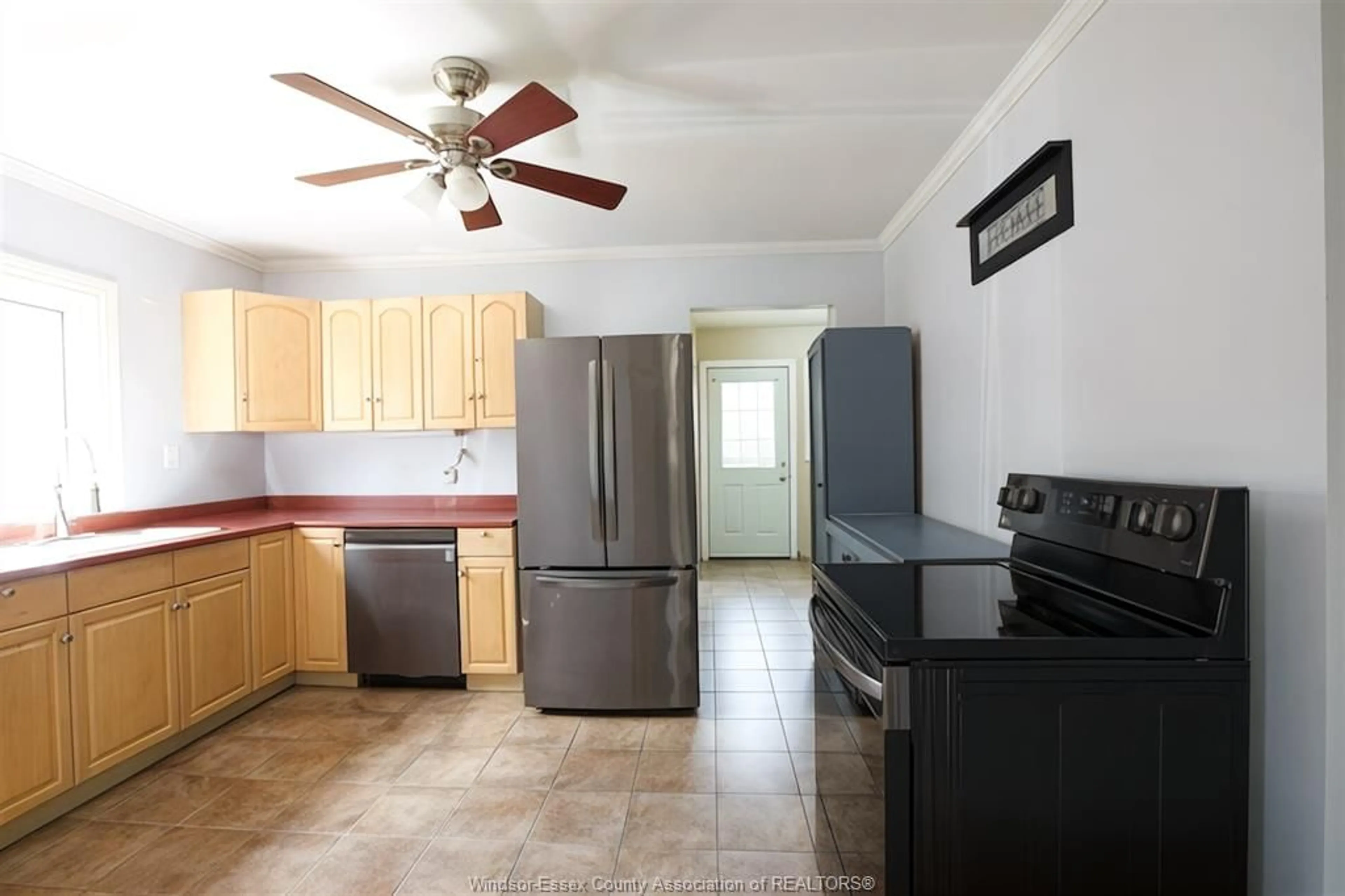 Standard kitchen, unknown for 147 Allison Ave, Harrow Ontario N0R 1G0