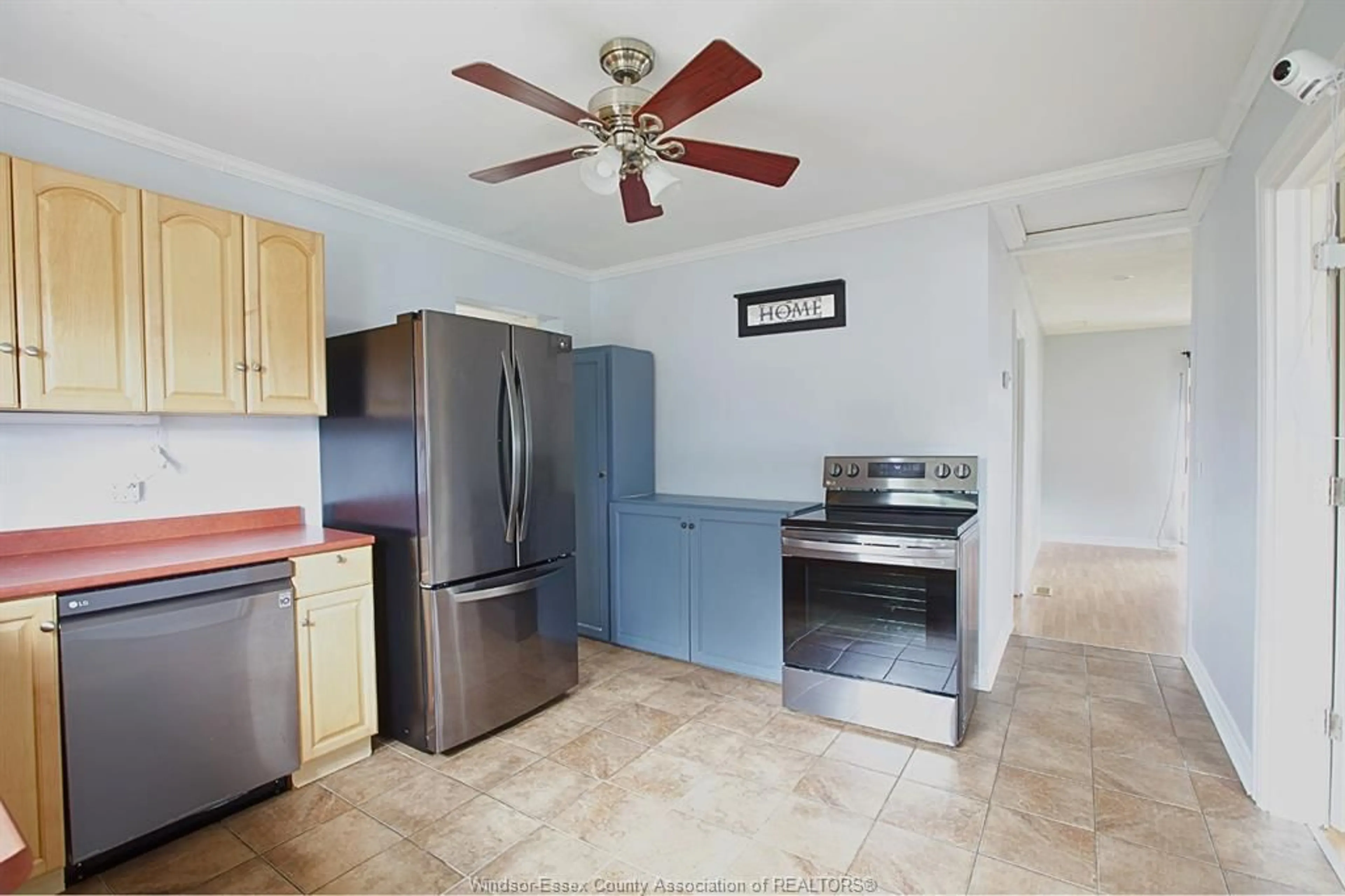 Standard kitchen, ceramic/tile floor for 147 Allison Ave, Harrow Ontario N0R 1G0