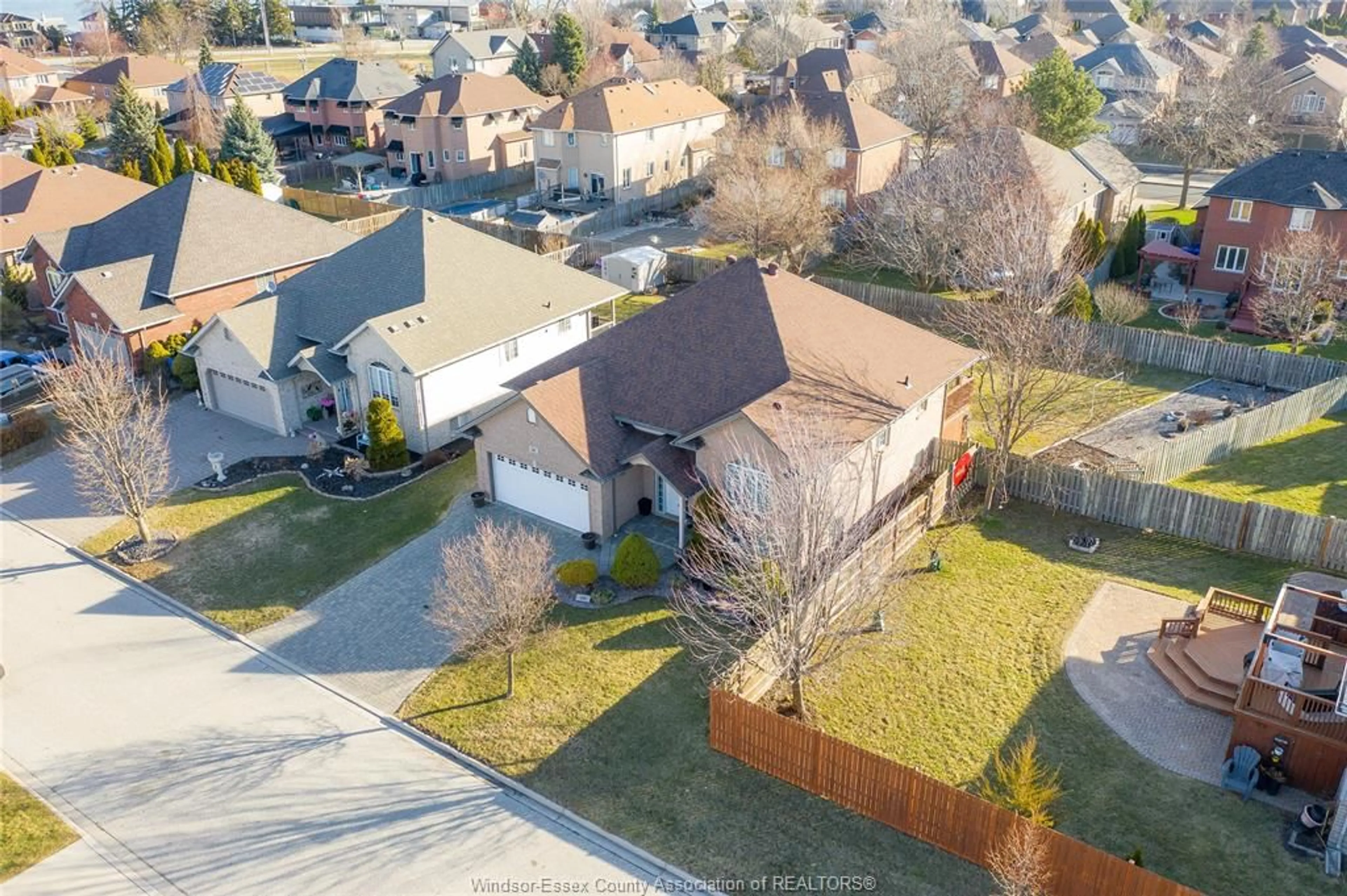 A pic from outside/outdoor area/front of a property/back of a property/a pic from drone, street for 584 BELLAGIO Dr, Windsor Ontario N8P 1J9