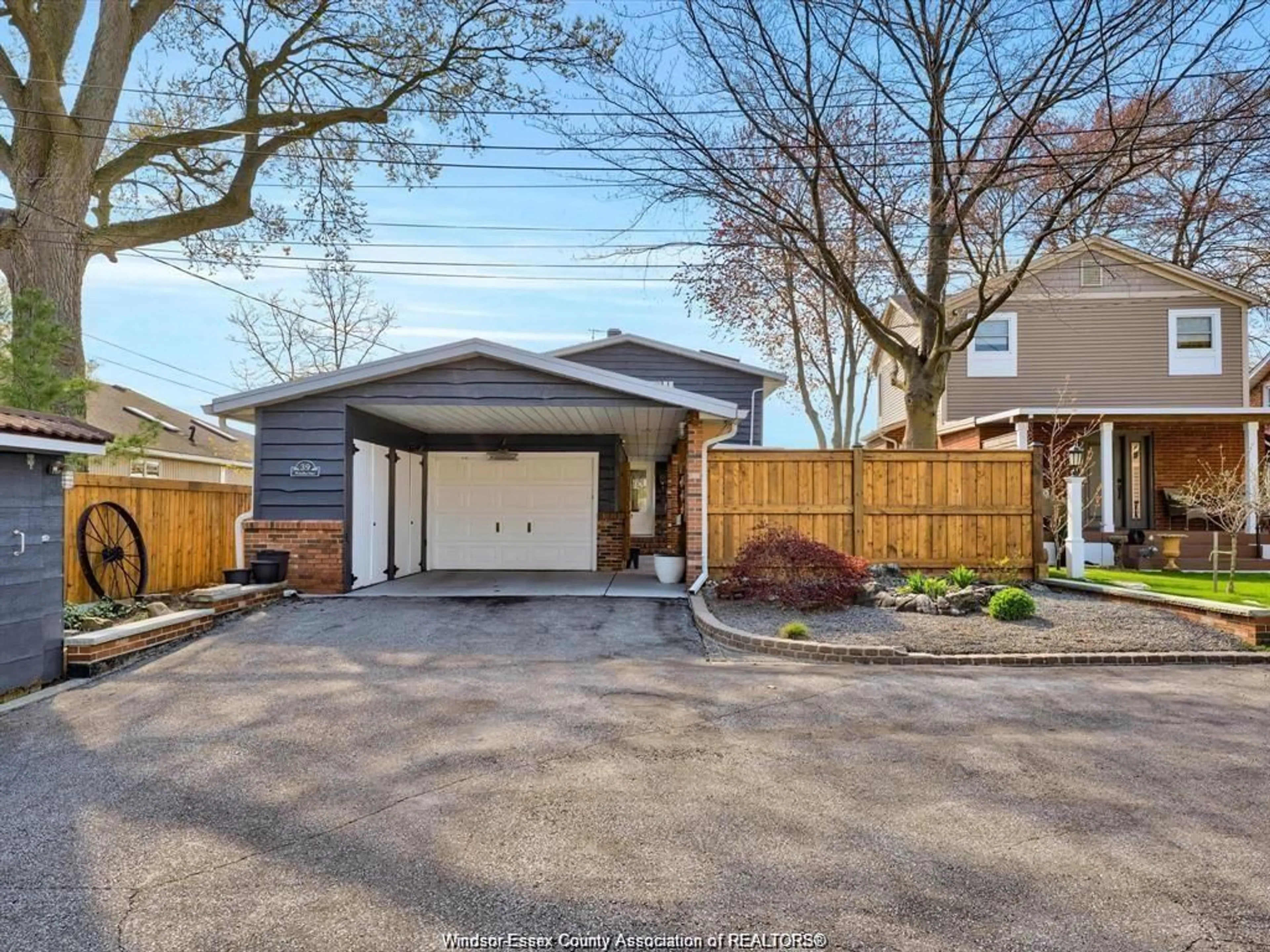 Unknown for 39 WOODBRIDGE Dr, Amherstburg Ontario N9V 1T9