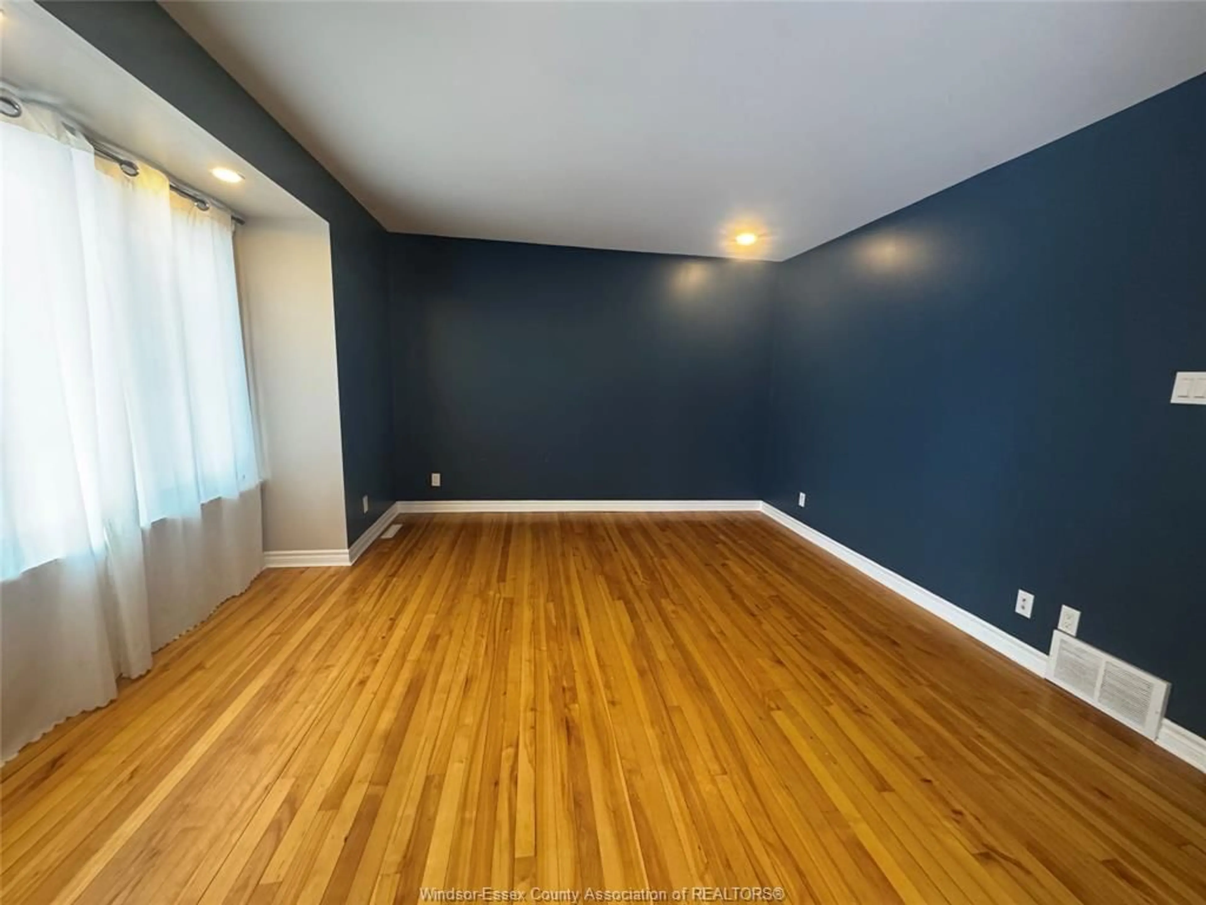 A pic of a room for 1484 FRANCOIS, Windsor Ontario N8Y 4L4