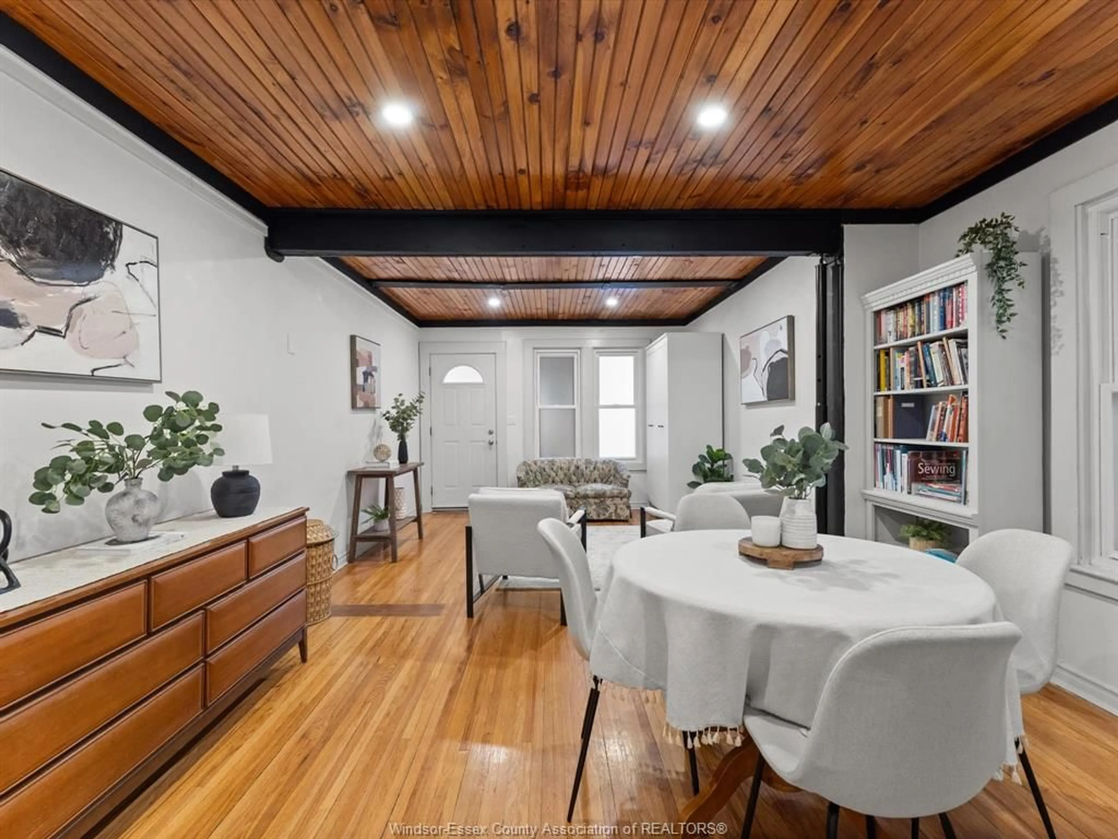 Dining room, wood/laminate floor for 1448 Dufferin Pl, Windsor Ontario N8X 3K4