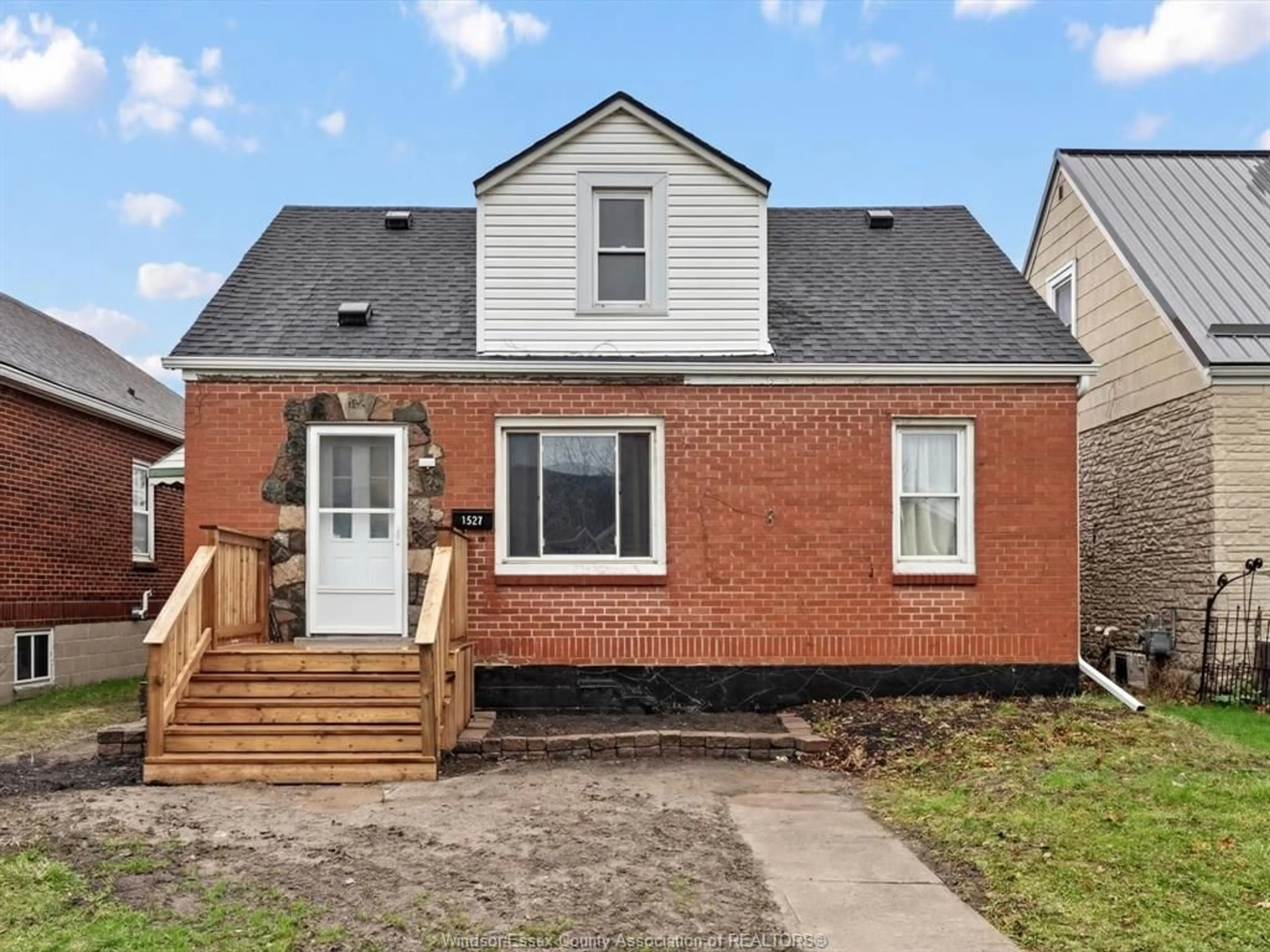 Home with brick exterior material, street for 1527 BENJAMIN Ave, Windsor Ontario N8X 4N3